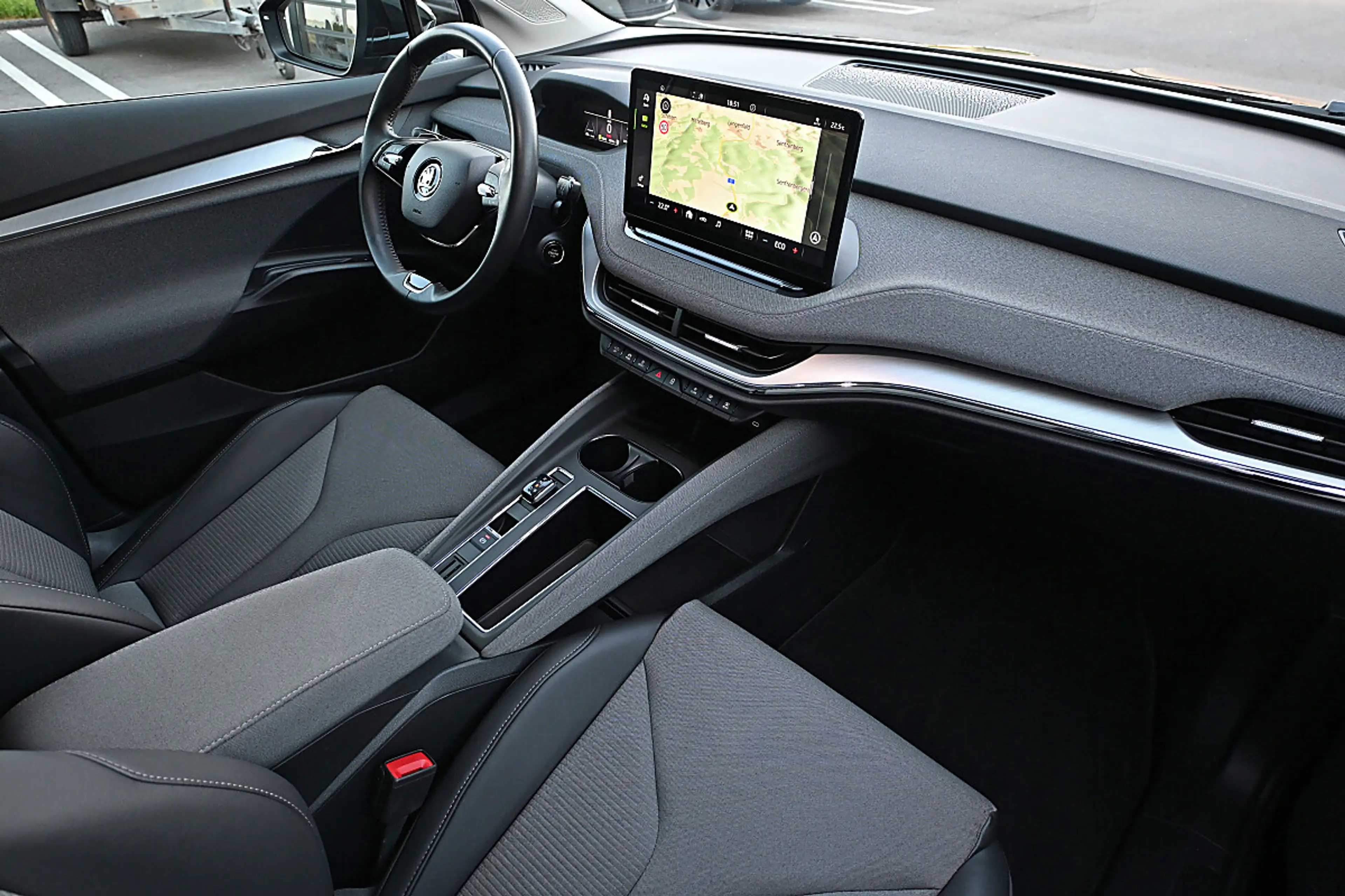 Skoda Enyaq iV 80 82kWh ACC, LED, Navi, Sportfahrwerk, Kame... — photo 4