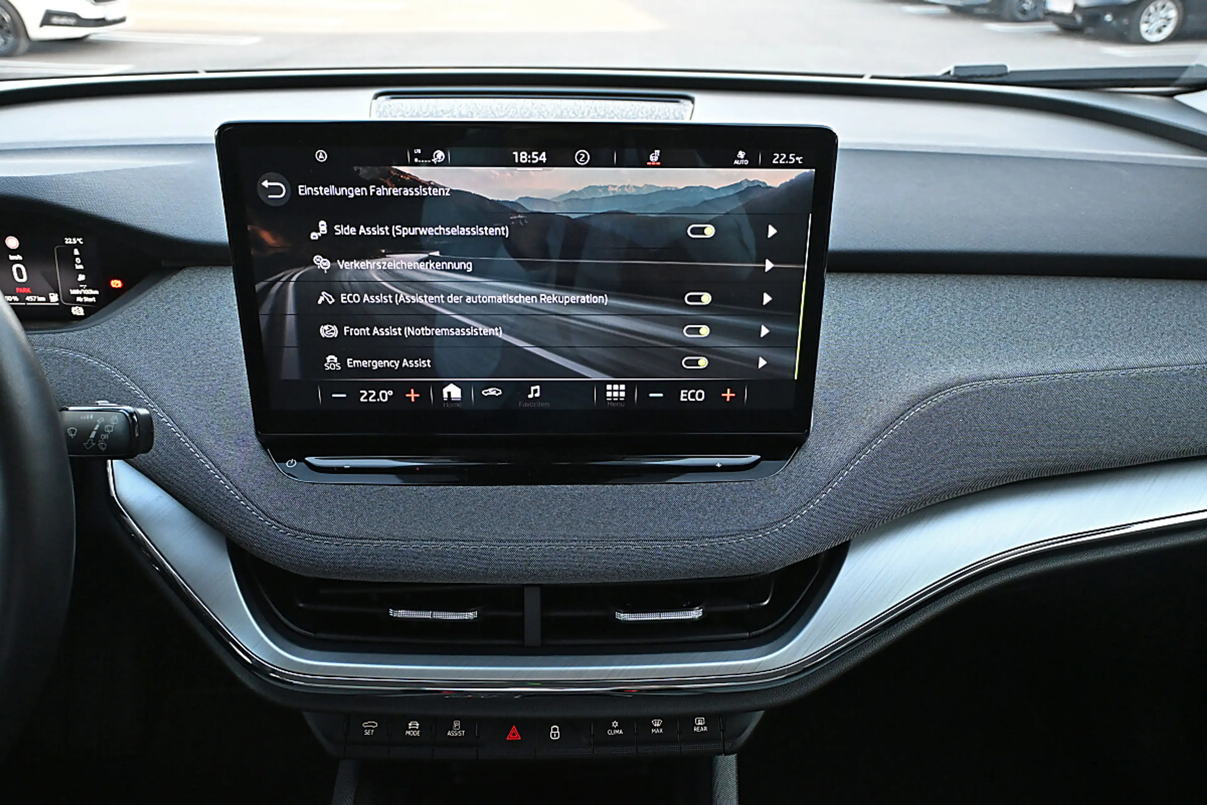 Skoda Enyaq iV 80 82kWh ACC, LED, Navi, Sportfahrwerk, Kame... — photo 13