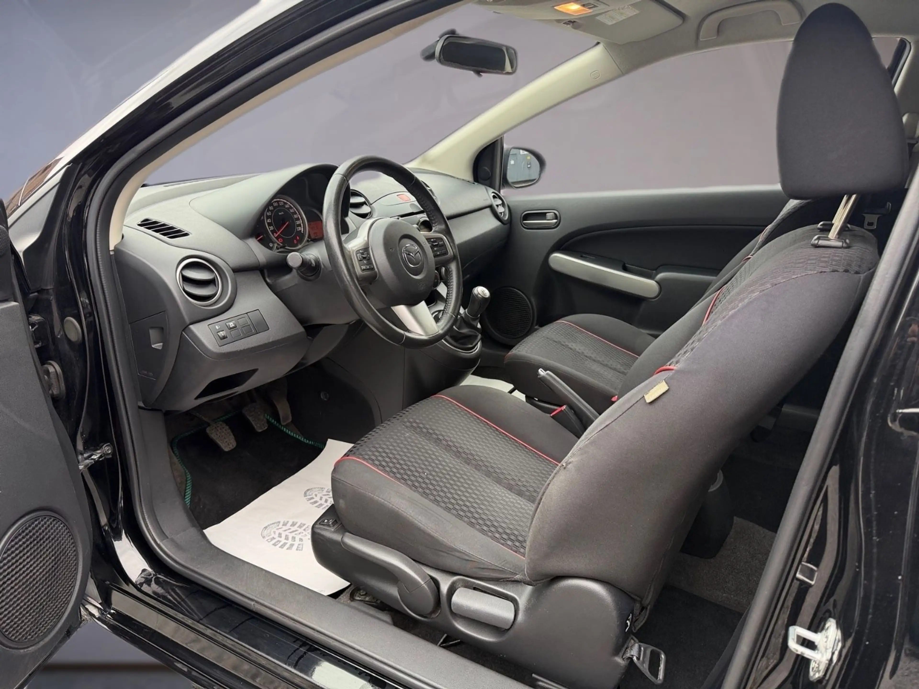 Mazda 2 1.5 Sport-Line 1.Hand Shz. TÜV/INSP. NEU — photo 13