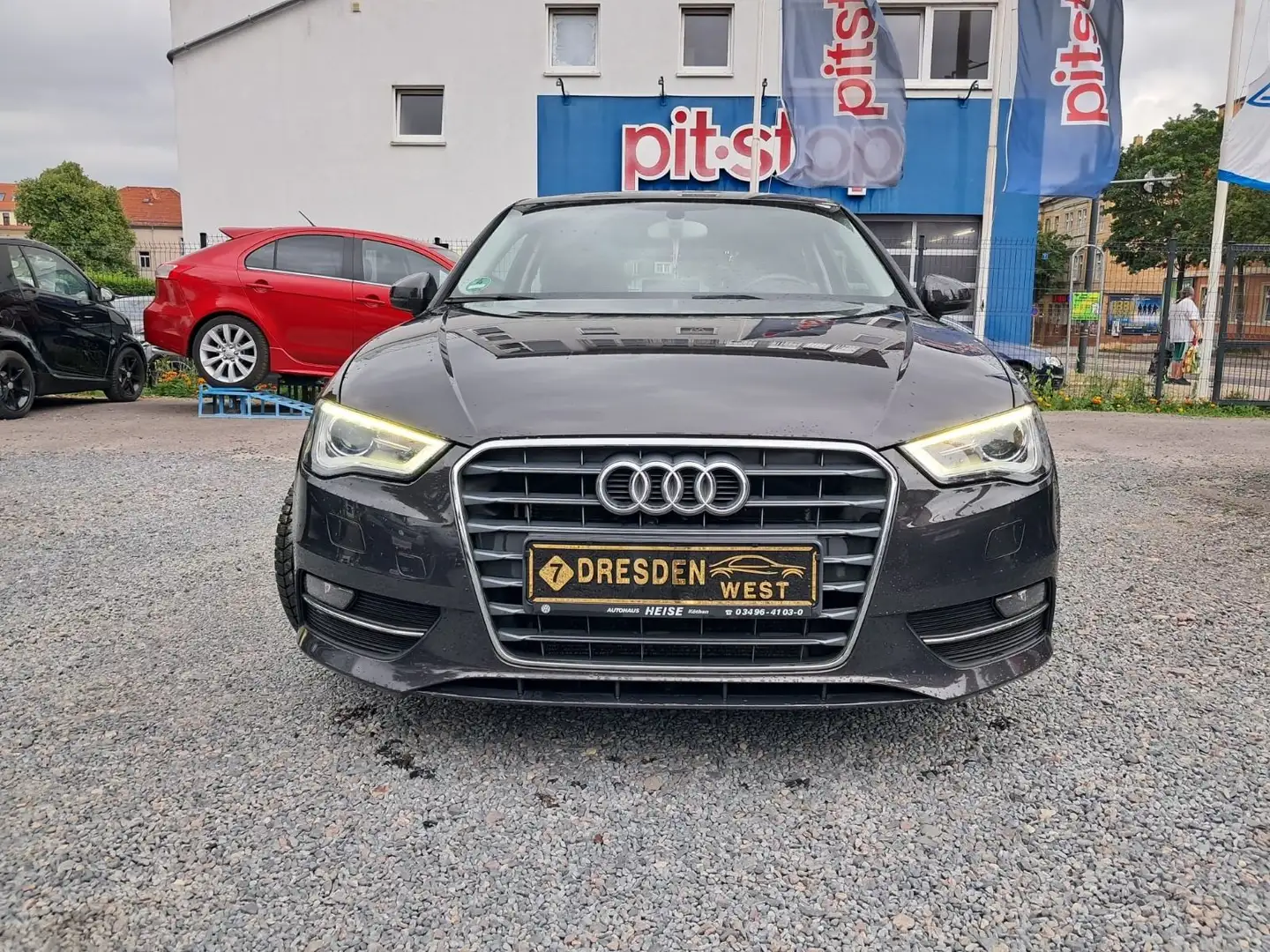 Audi A3 attraction Brun - 2