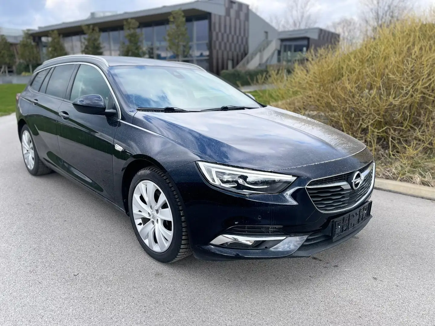 Opel Insignia Innovation Blau - 1