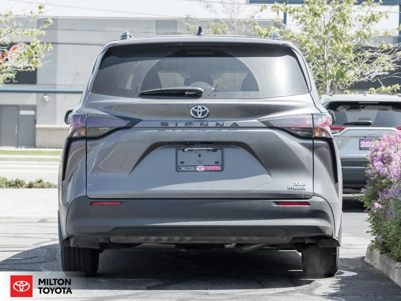 Toyota Sienna снимка Toyota Sienna