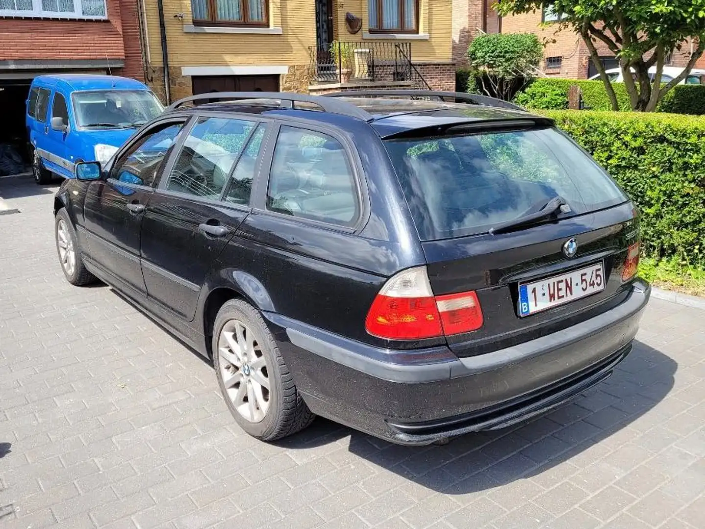 BMW 320 Touring 320 d - 2