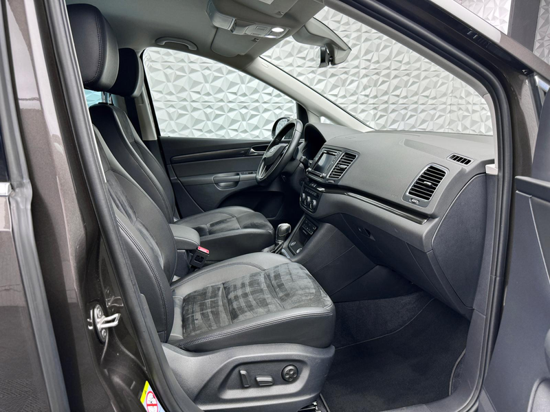 SEAT Alhambra 1.4 TSI XCELLENCE/7-SITZE/2xELEK-ST/ACC/KEYL/AHK — photo 10