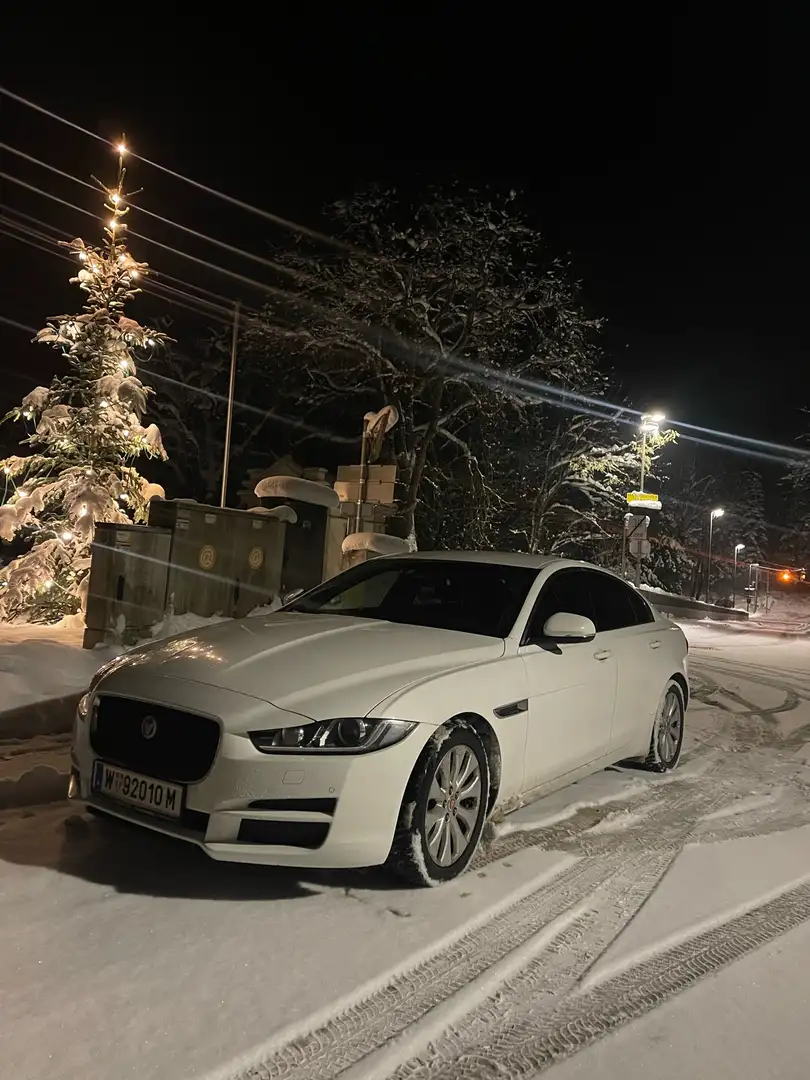 Jaguar XE 20d Pure Aut. - 1