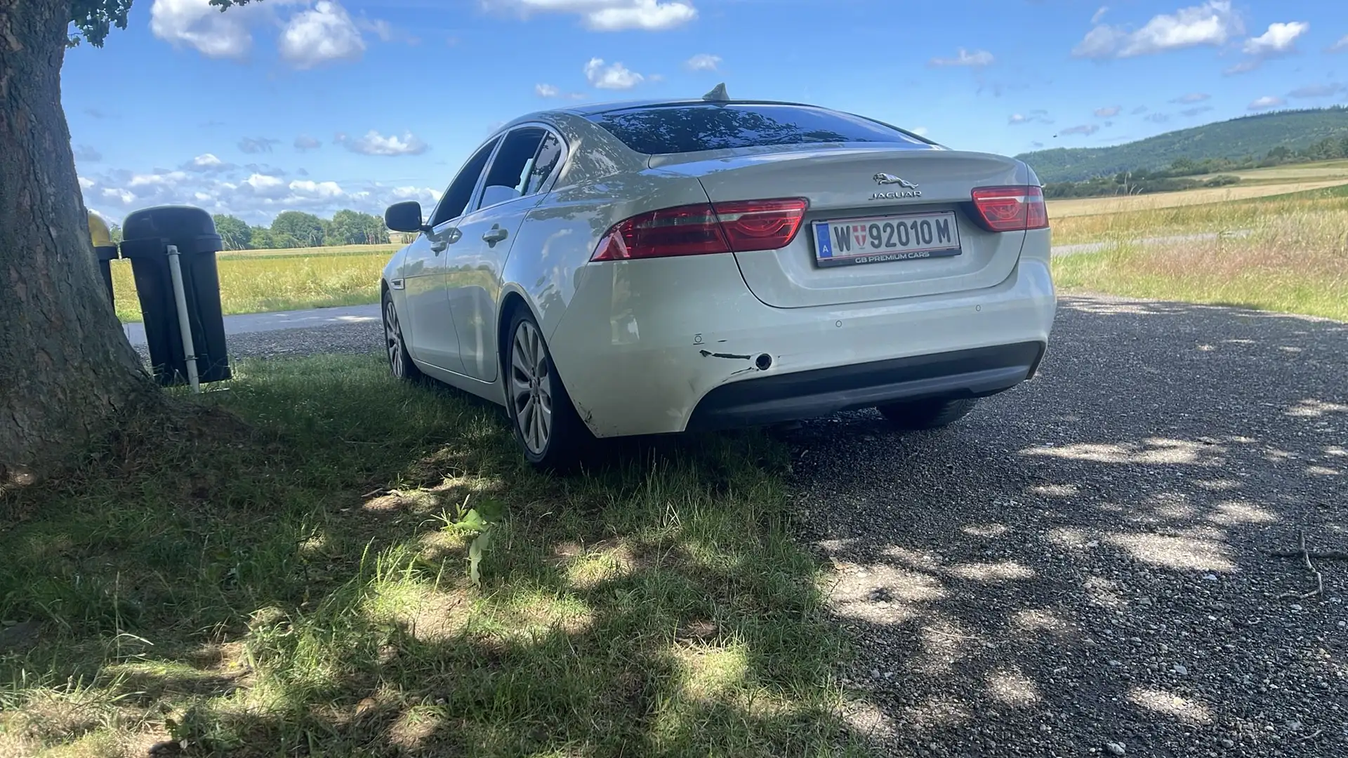 Jaguar XE 20d Pure Aut. - 2