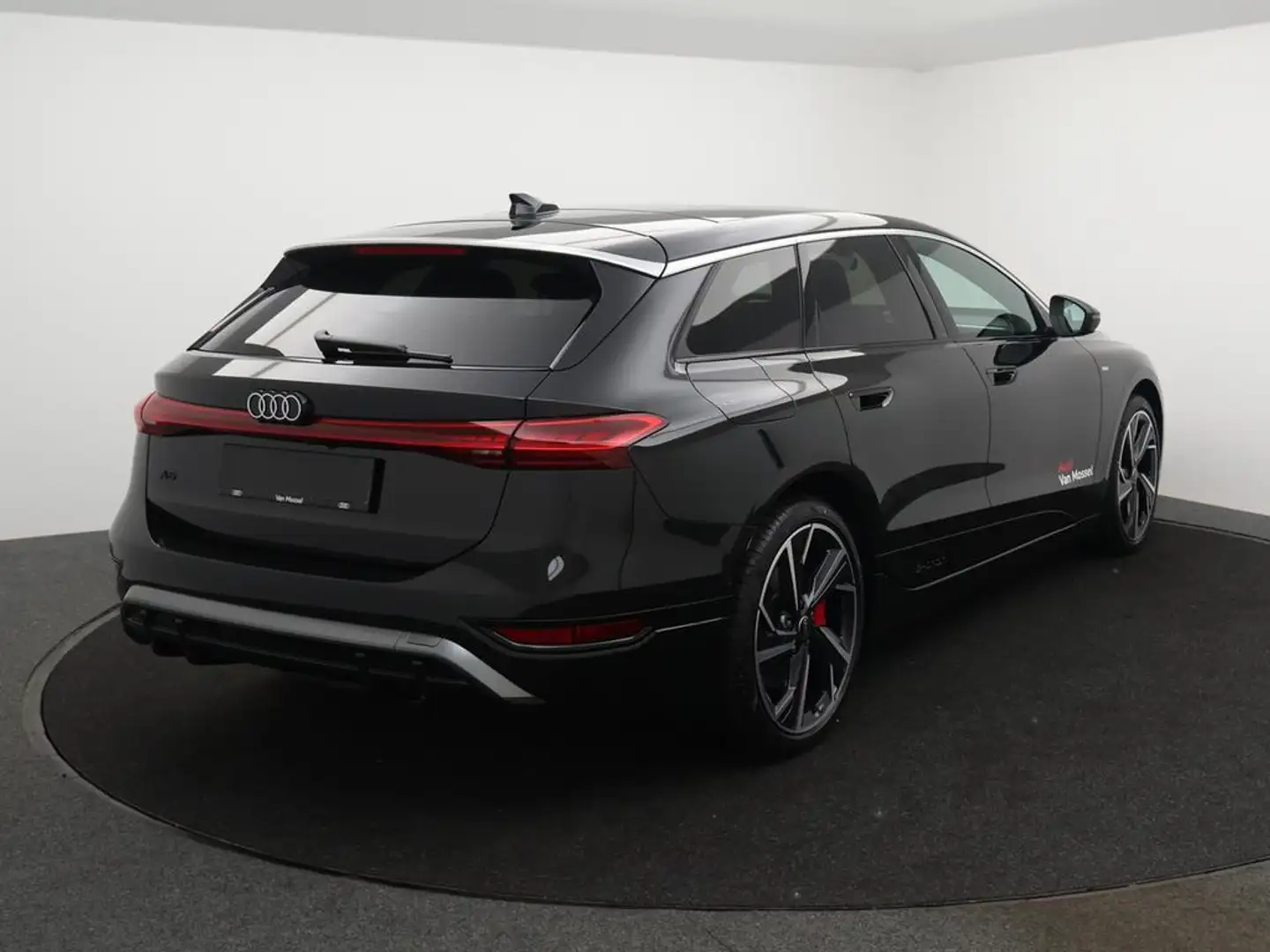 Audi A6 e-tron e-tron Audi A6 Avant Corporate S e-tron performance 367PK *PANORAMISCH DAK*SPORTSEATS*BLTH*ADAPTIVE CRUISE*DIGITAL DASHBO Noir - 2