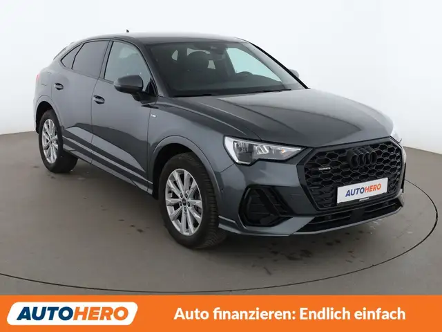 Audi Q3 view 8