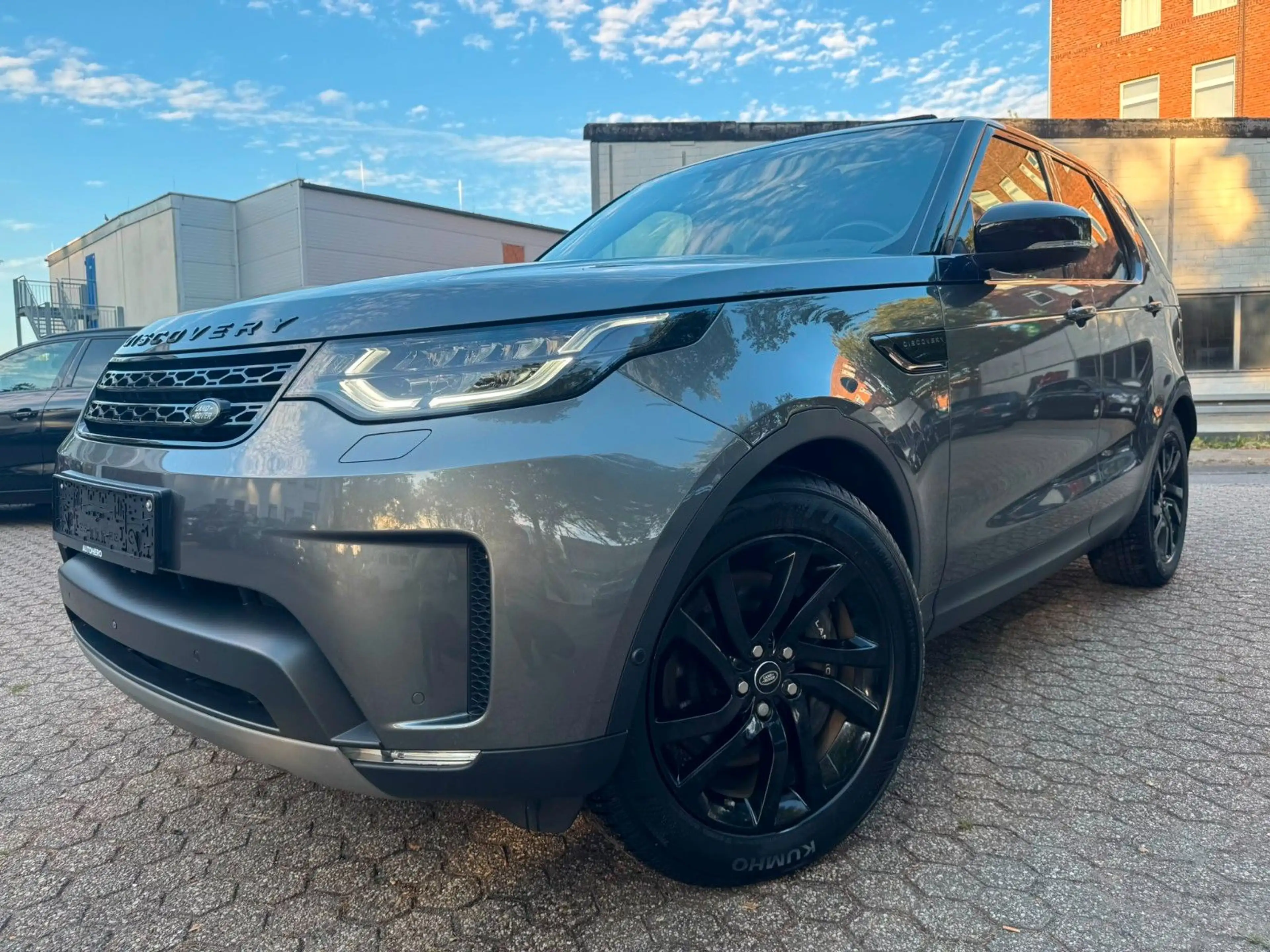 Land Rover Discovery 5 3.0 HSE SDV6/7-Sitzer/Pano/AHK/360 — photo 2