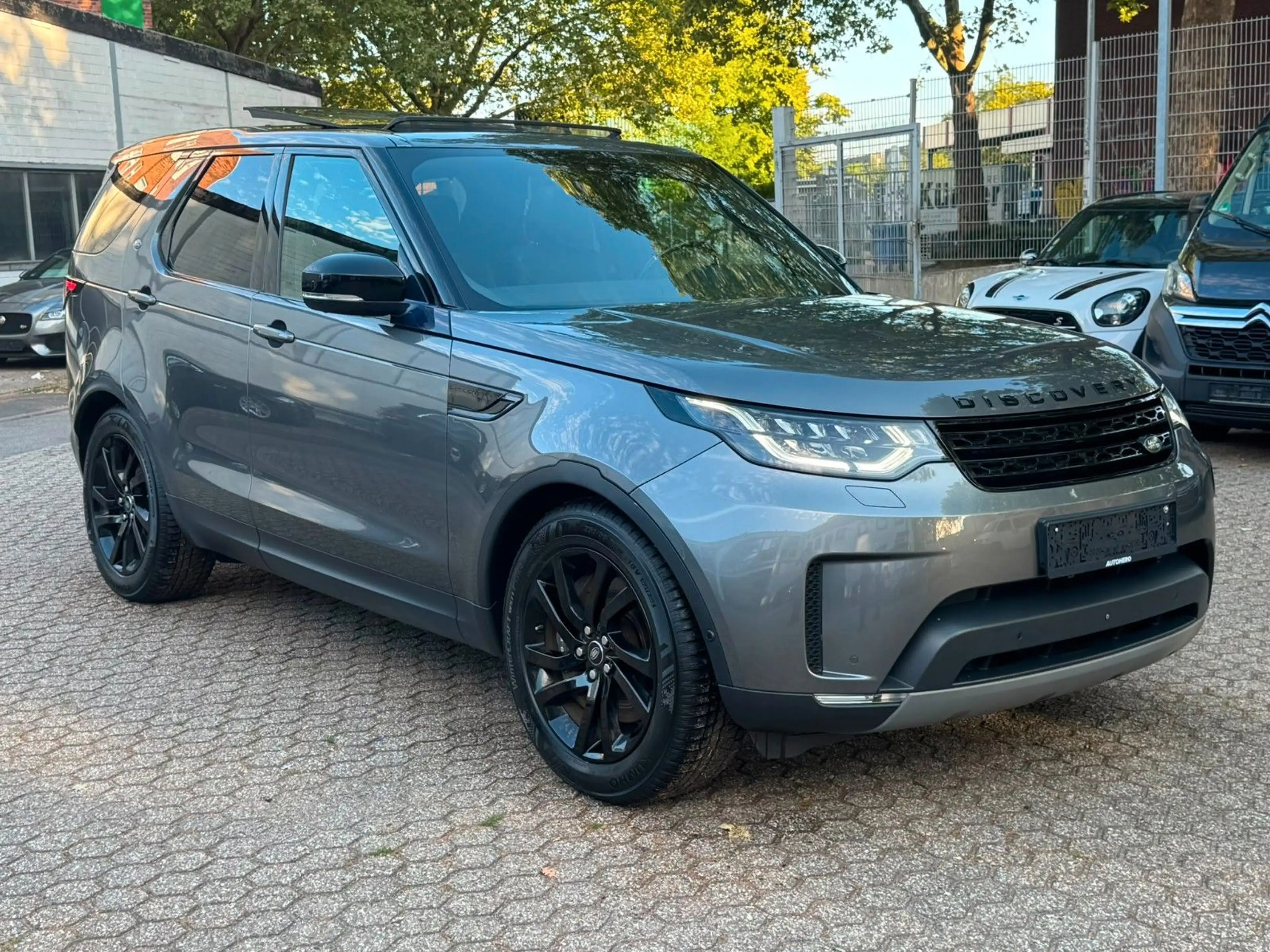 Land Rover Discovery 5 3.0 HSE SDV6/7-Sitzer/Pano/AHK/360 — photo 9