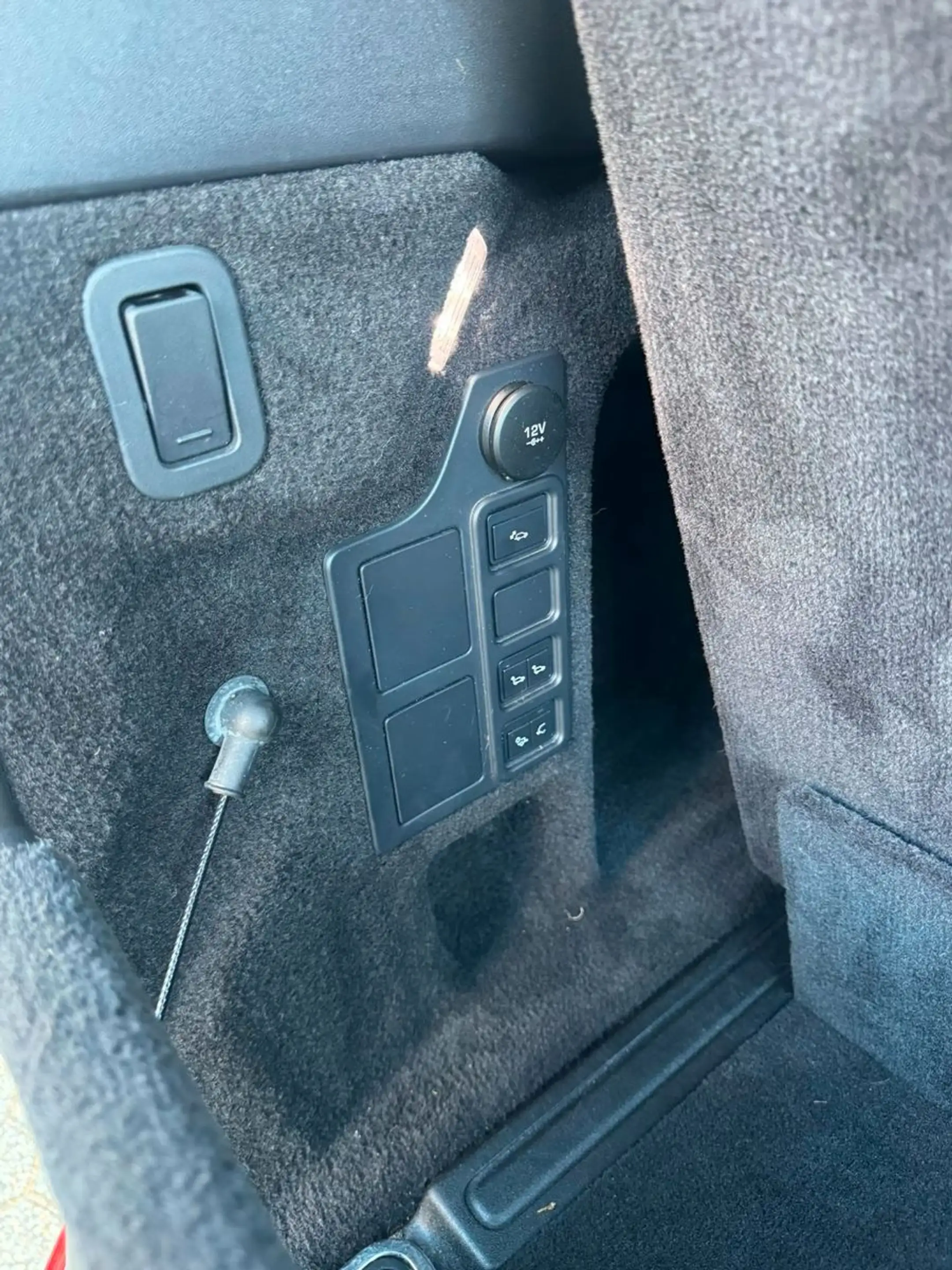 Land Rover Discovery 5 3.0 HSE SDV6/7-Sitzer/Pano/AHK/360 — photo 7