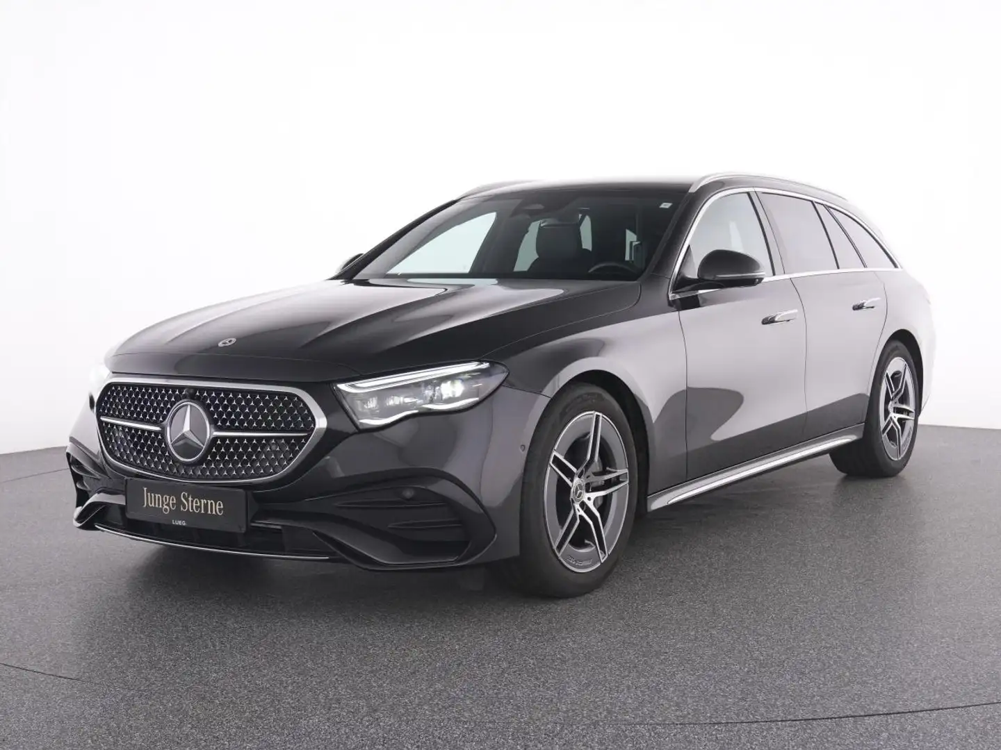 Mercedes-Benz E 220 d T AMG+DLight+AHK+360+KeyGo+Totw+Mem+PTS+ Grau - 2