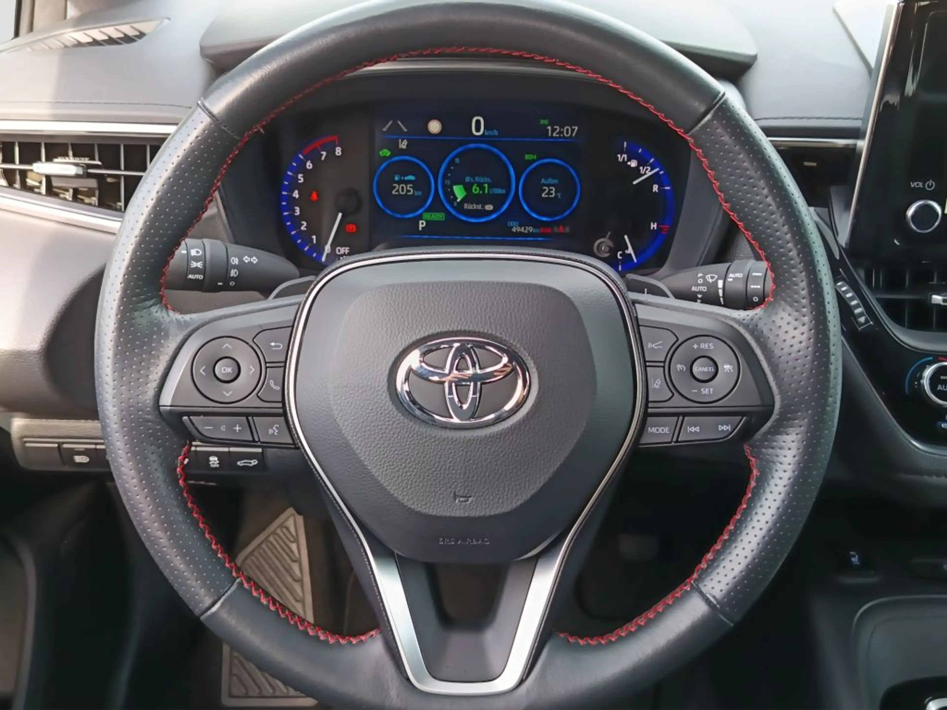 Toyota Corolla 2.0 Hybrid TS GR Sport Black Edition Skyview-Panor — photo 8