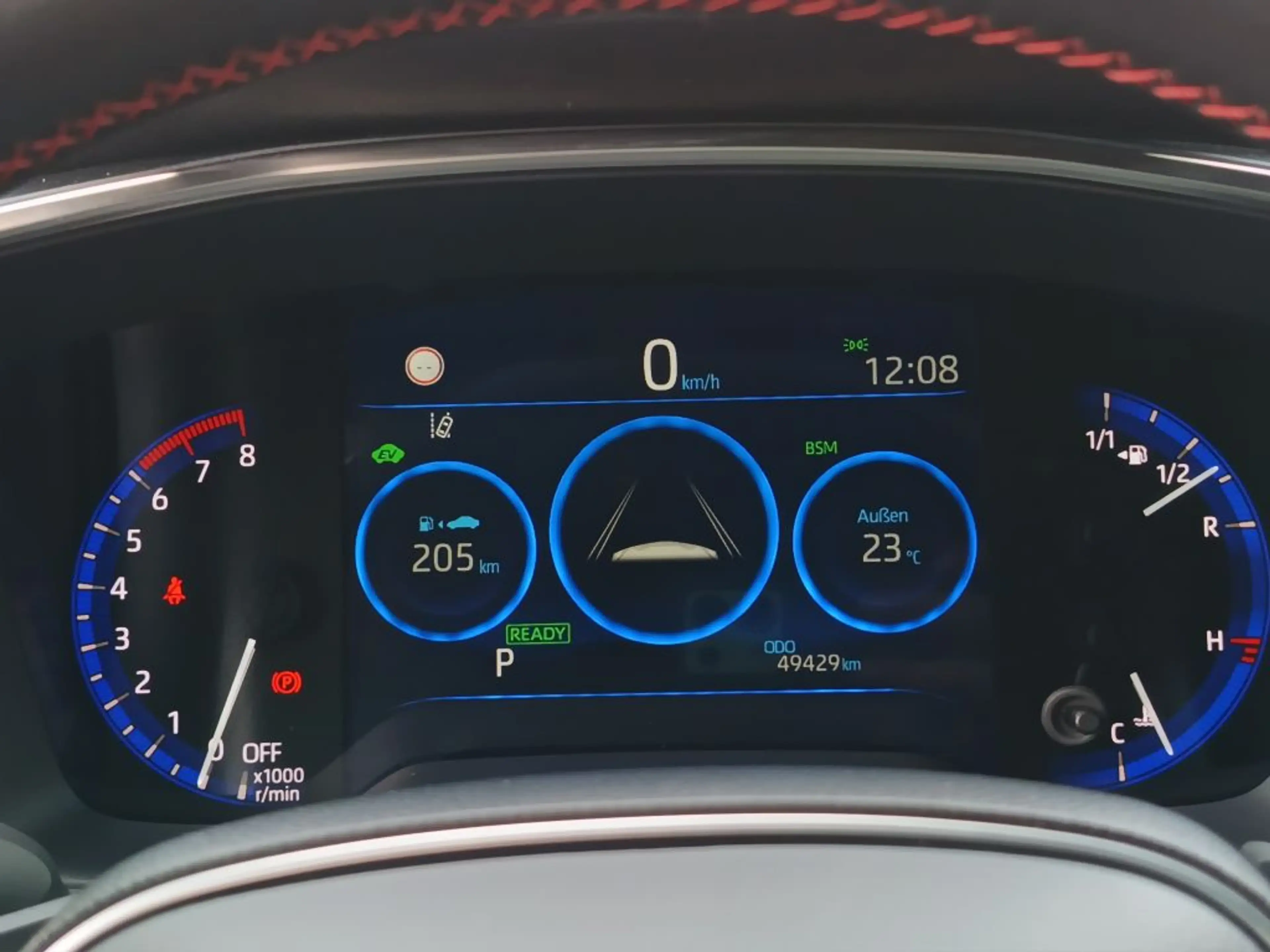 Toyota Corolla 2.0 Hybrid TS GR Sport Black Edition Skyview-Panor — photo 9