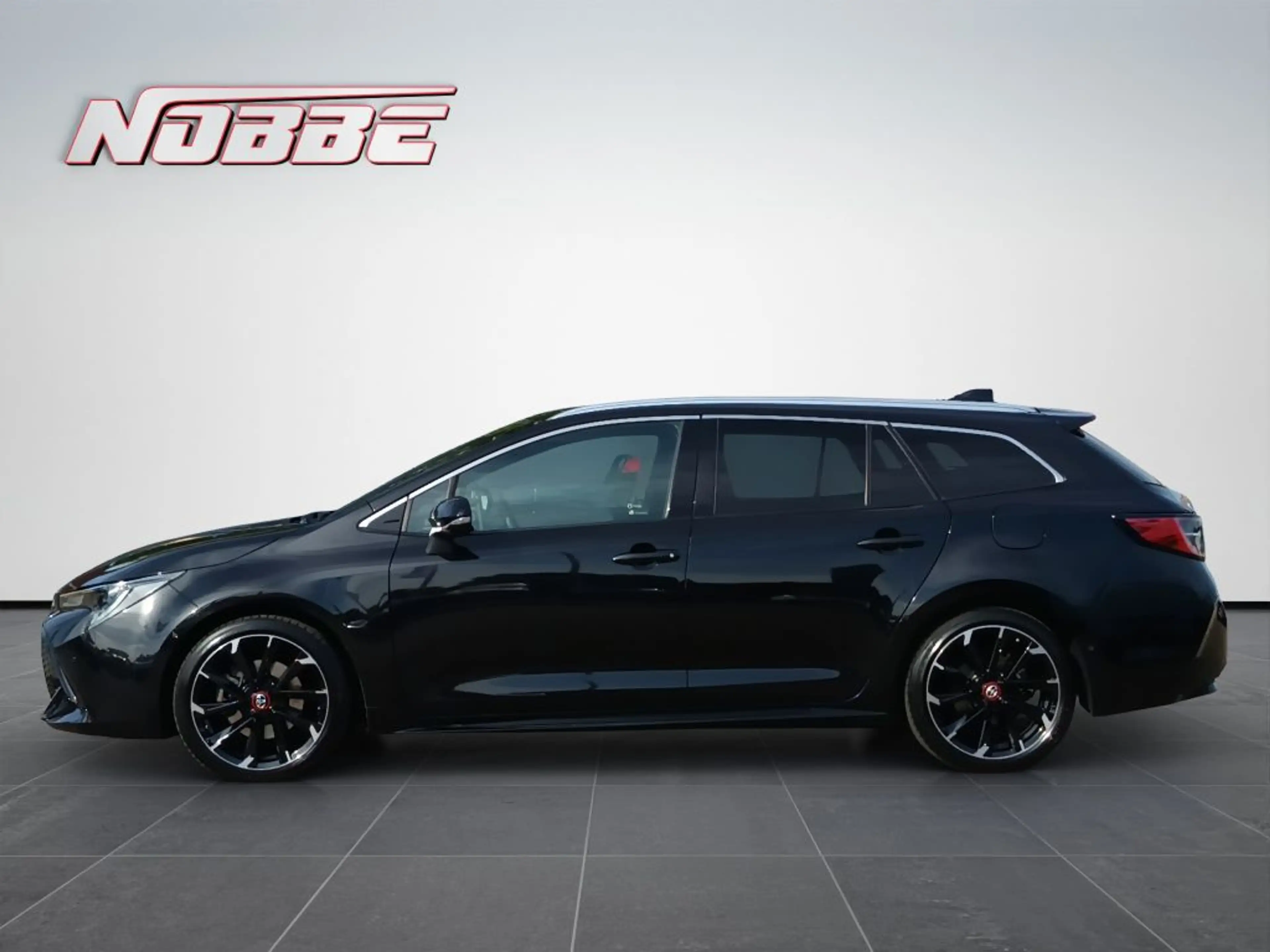 Toyota Corolla 2.0 Hybrid TS GR Sport Black Edition Skyview-Panor — photo 2