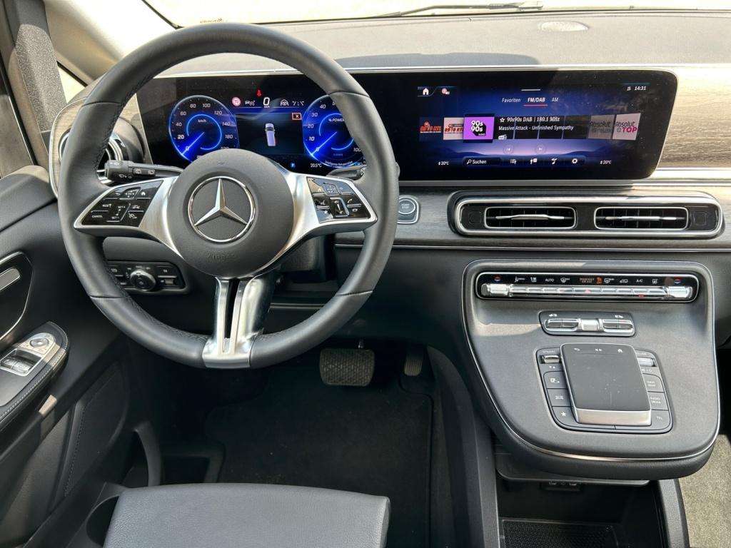 Mercedes-Benz EQV 300