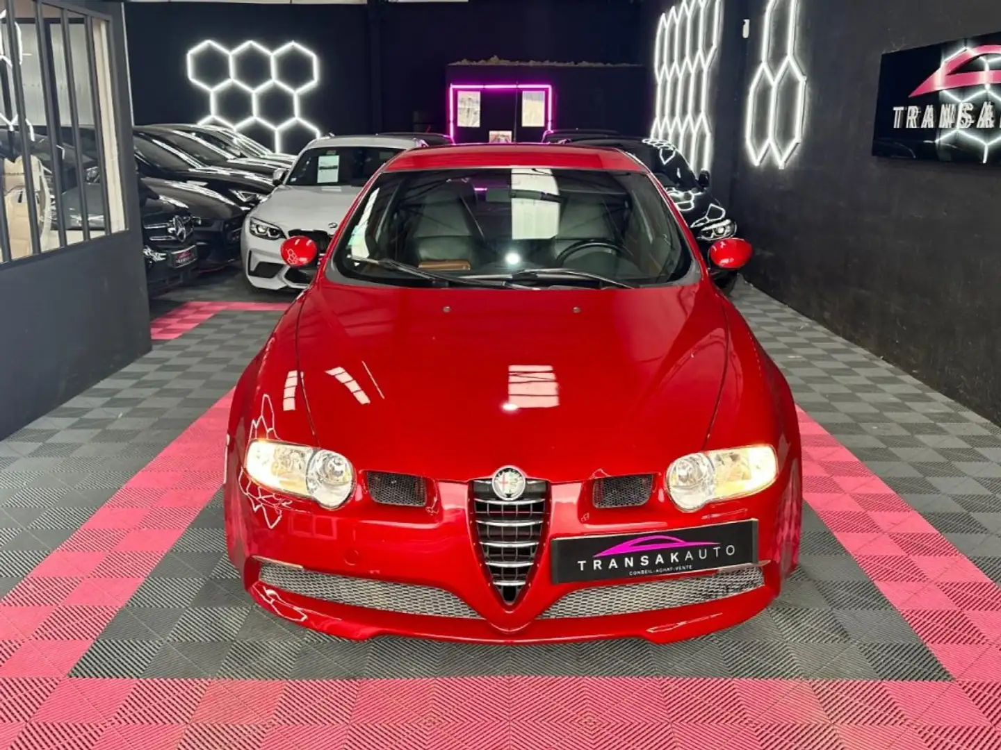 Alfa Romeo 147 GTA 3.2L 250 ch ~ Sellerie Cuir ~ Régulateur de vitesse ~ Boîte automatique Rojo - 2