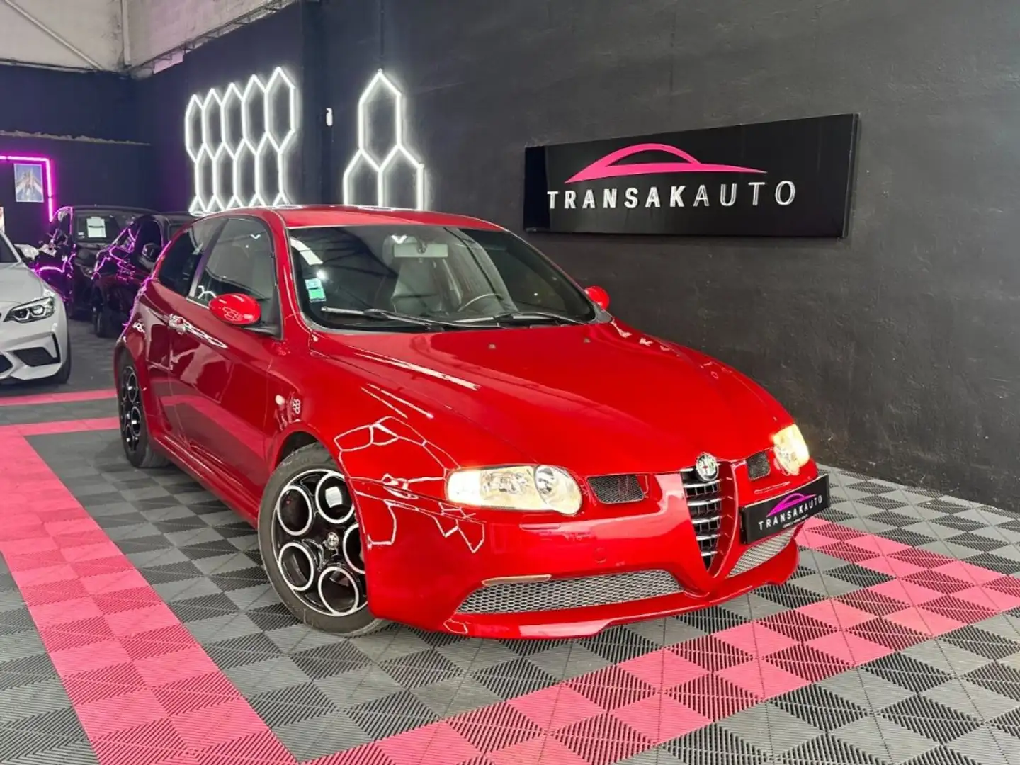 Alfa Romeo 147 GTA 3.2L 250 ch ~ Sellerie Cuir ~ Régulateur de vitesse ~ Boîte automatique Rojo - 1
