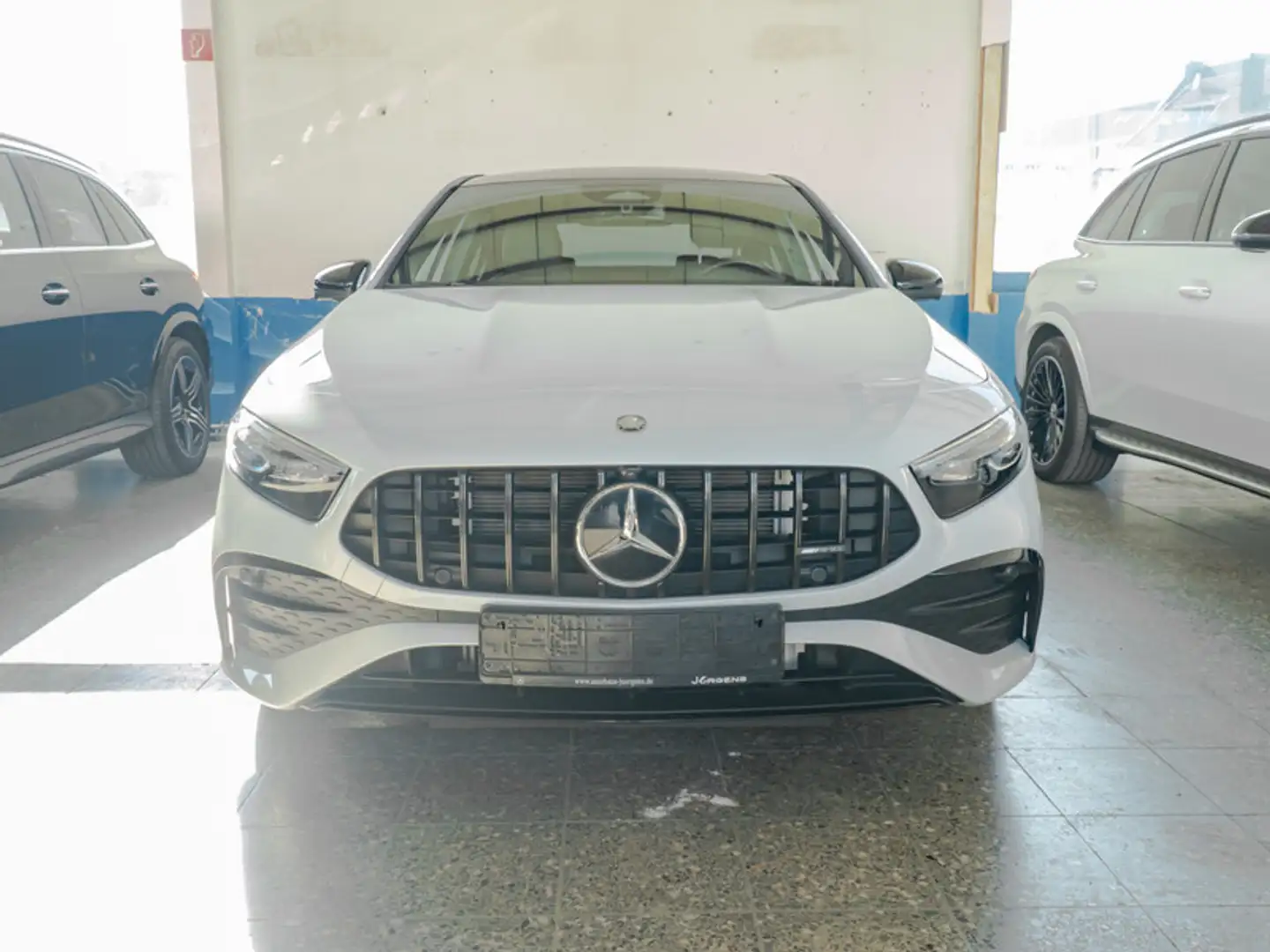 Mercedes-Benz A 35 AMG 4M Limo ILS/360/Pano/Burm/AHK/HUD/Night Blanc - 2