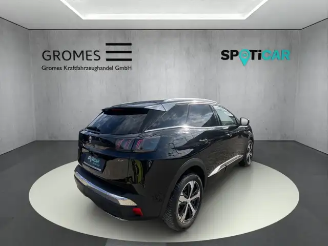 Peugeot 3008 view 3