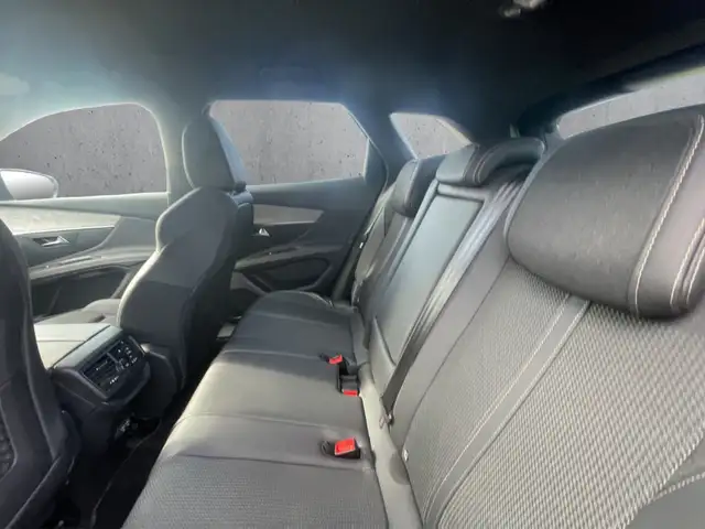 Peugeot 3008 view 8
