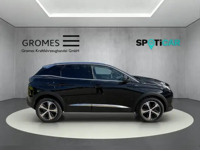 Peugeot 3008 view 2