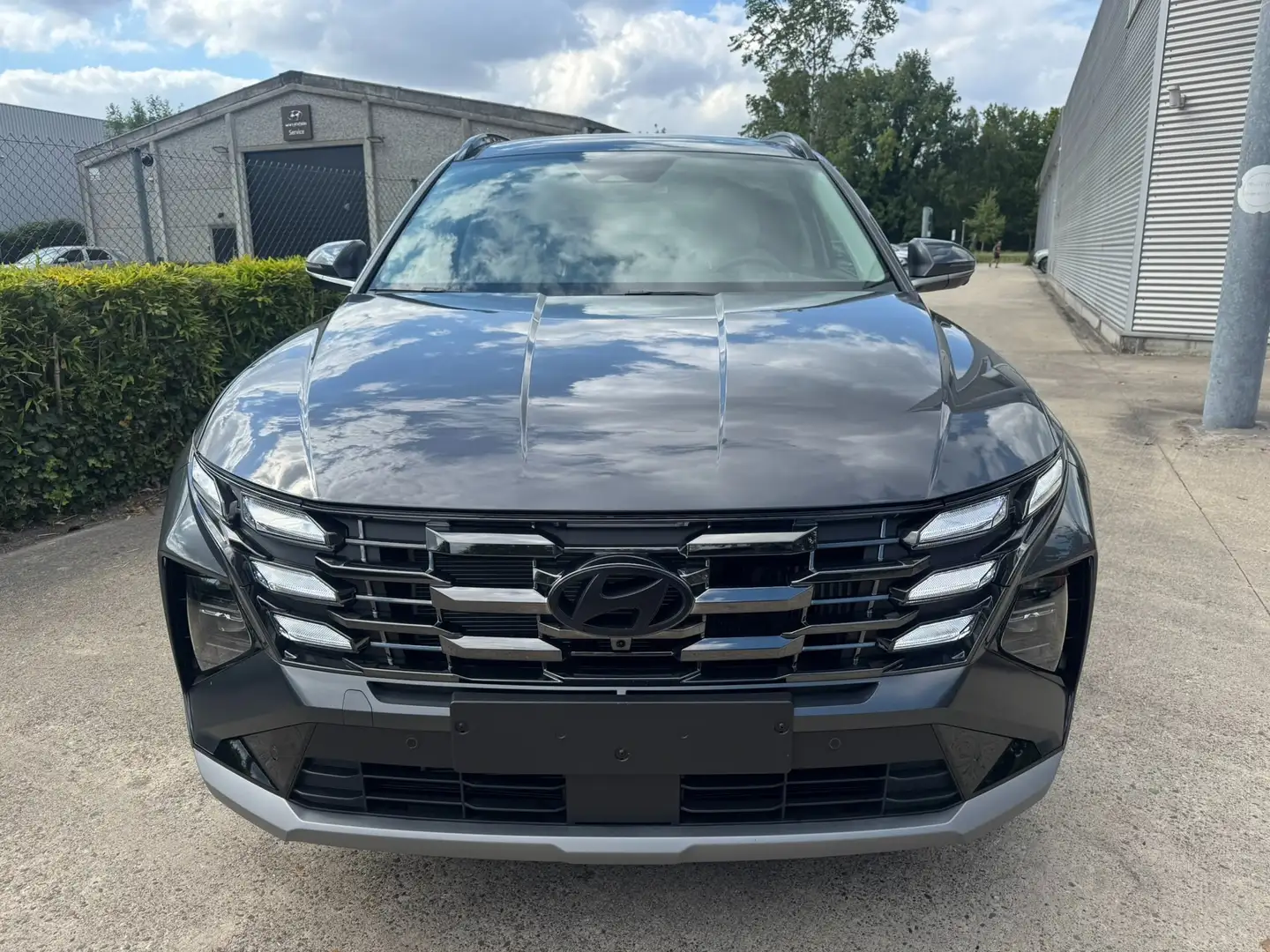 Hyundai TUCSON NX4 TUCSON HEV 1.6 T-GDi 6AT Shine Sensation 215 Gris - 2
