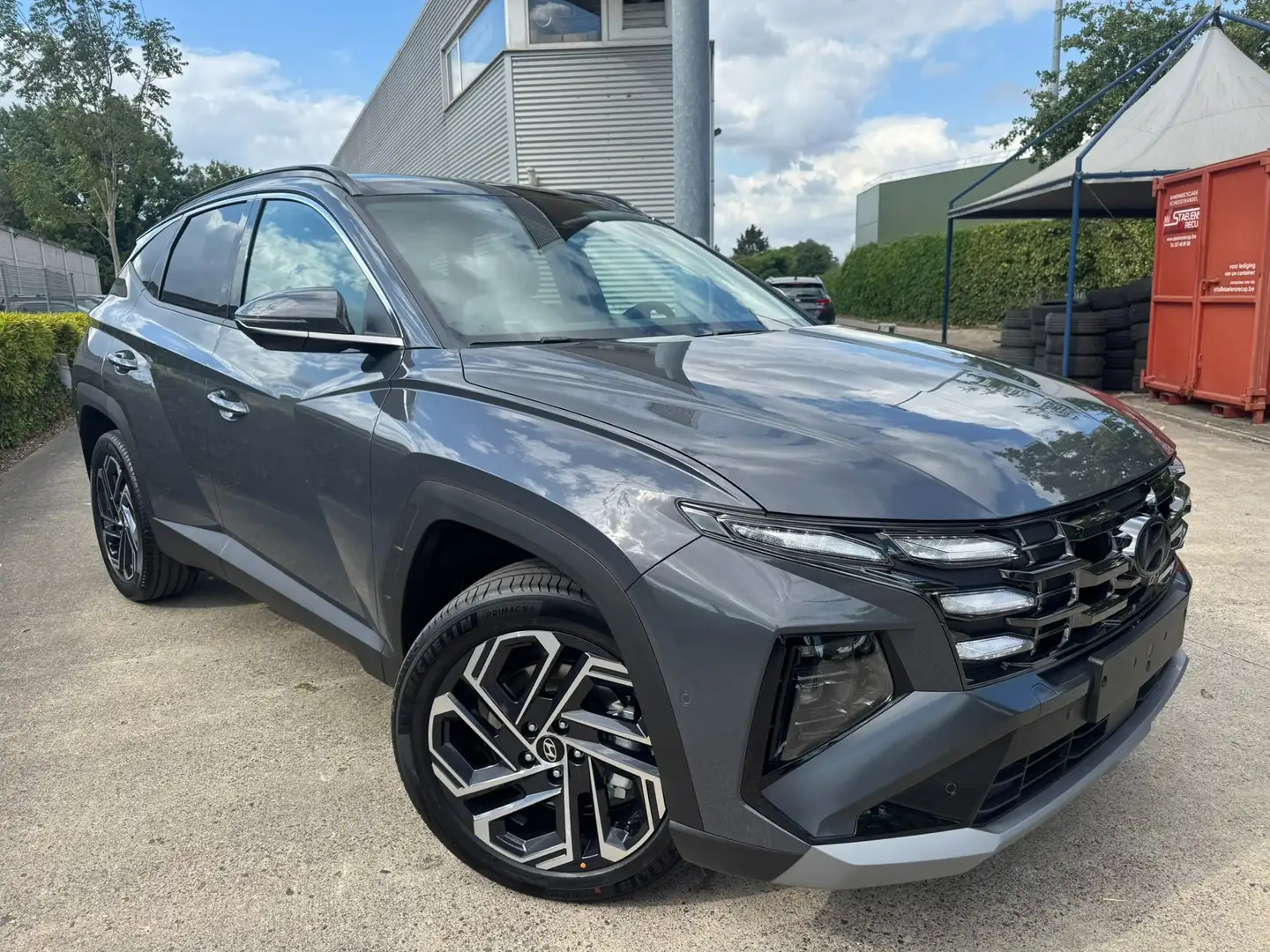 Hyundai TUCSON NX4 TUCSON HEV 1.6 T-GDi 6AT Shine Sensation 215 Gris - 1
