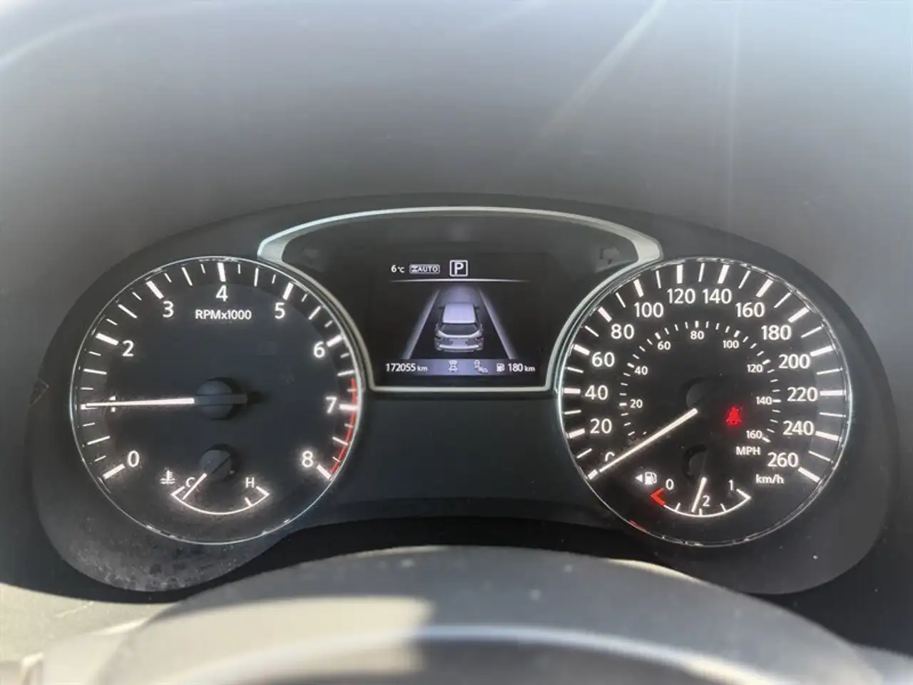 Nissan Pathfinder снимка Nissan Pathfinder
