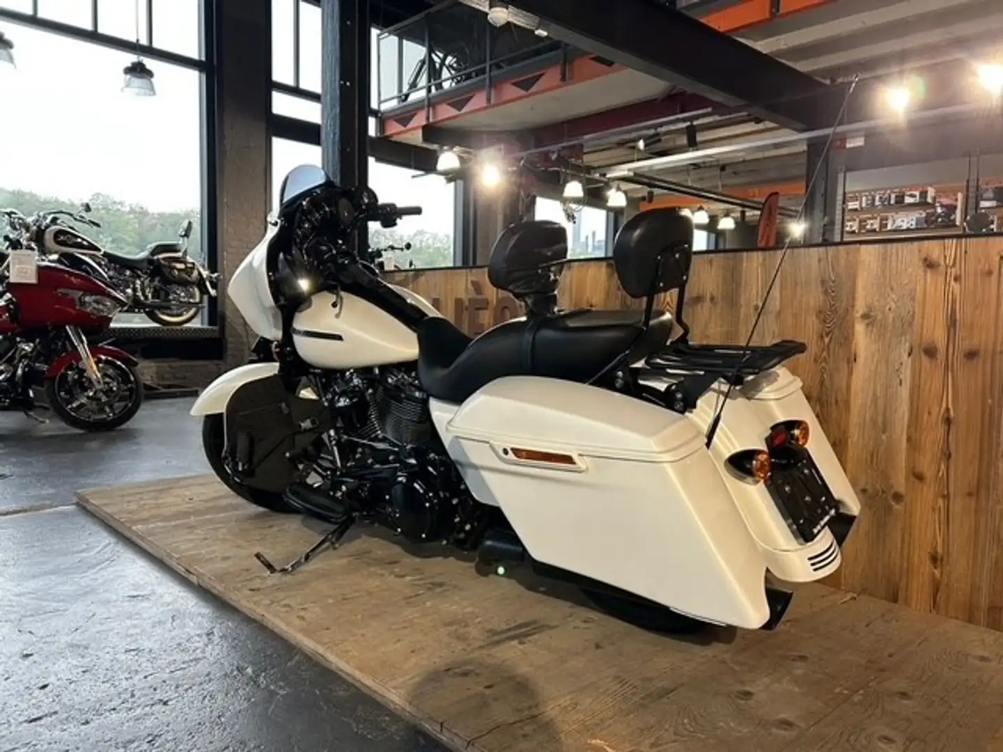 Harley-Davidson Street Glide SPECIAL 107 TOURING Blanc - 2