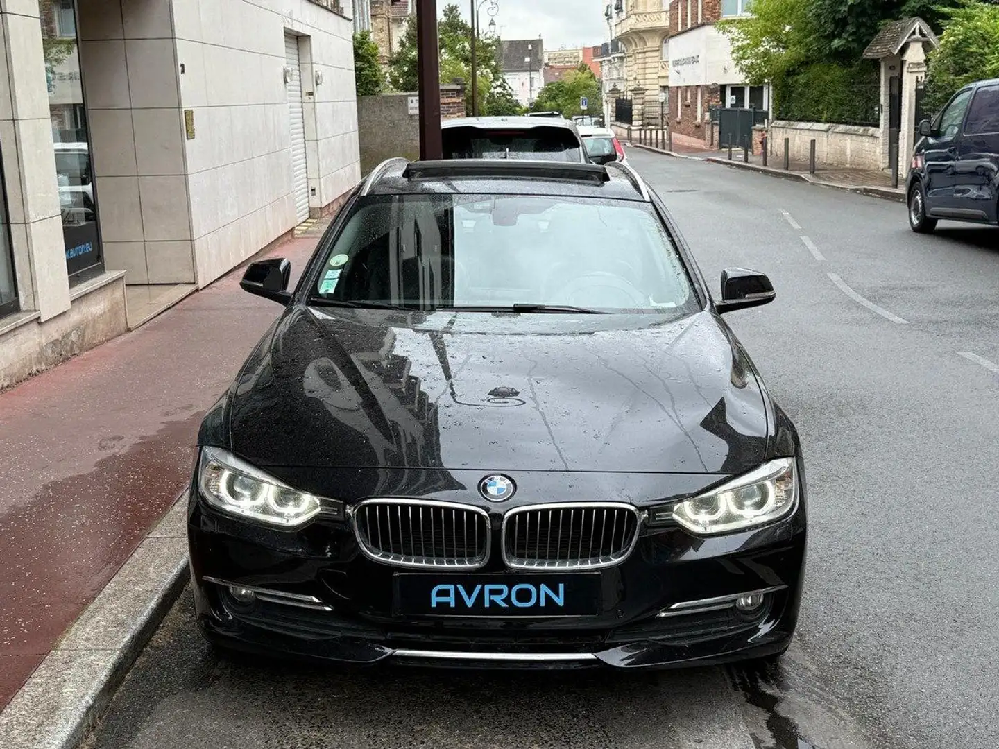BMW 320 (F31) TOURING 320D 184 LUXURY BVA8 Toit Ouvrant Noir - 2