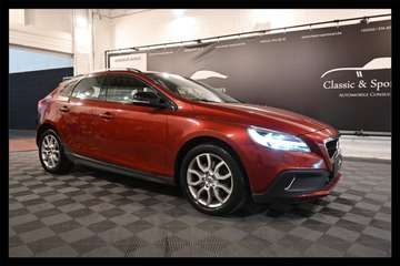 V40 Cross Country 2.0 D2 Geartronic EURO 6b / CAMERA / GPS NAVI / LEDS / PDC !!
