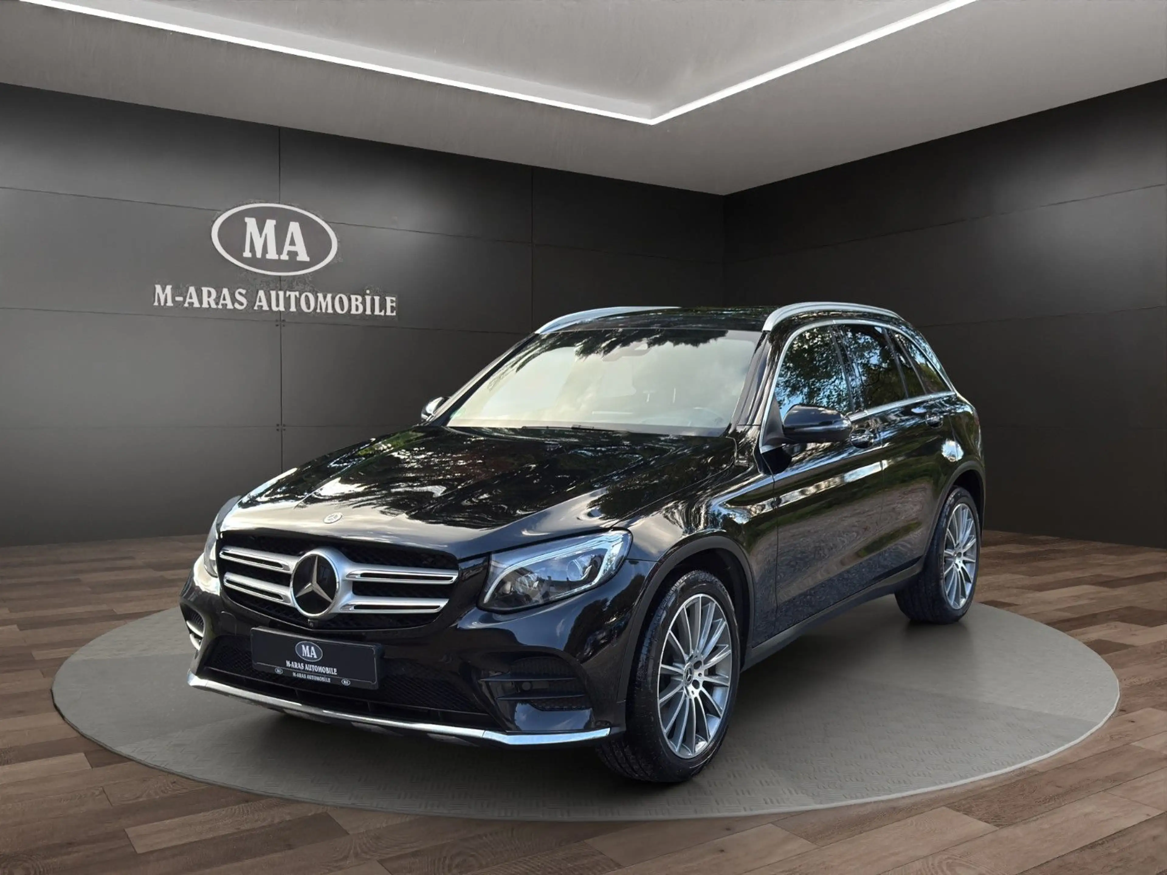 Mercedes-Benz GLC 350 d 4Matic AMG Pano Head-Up Burmester