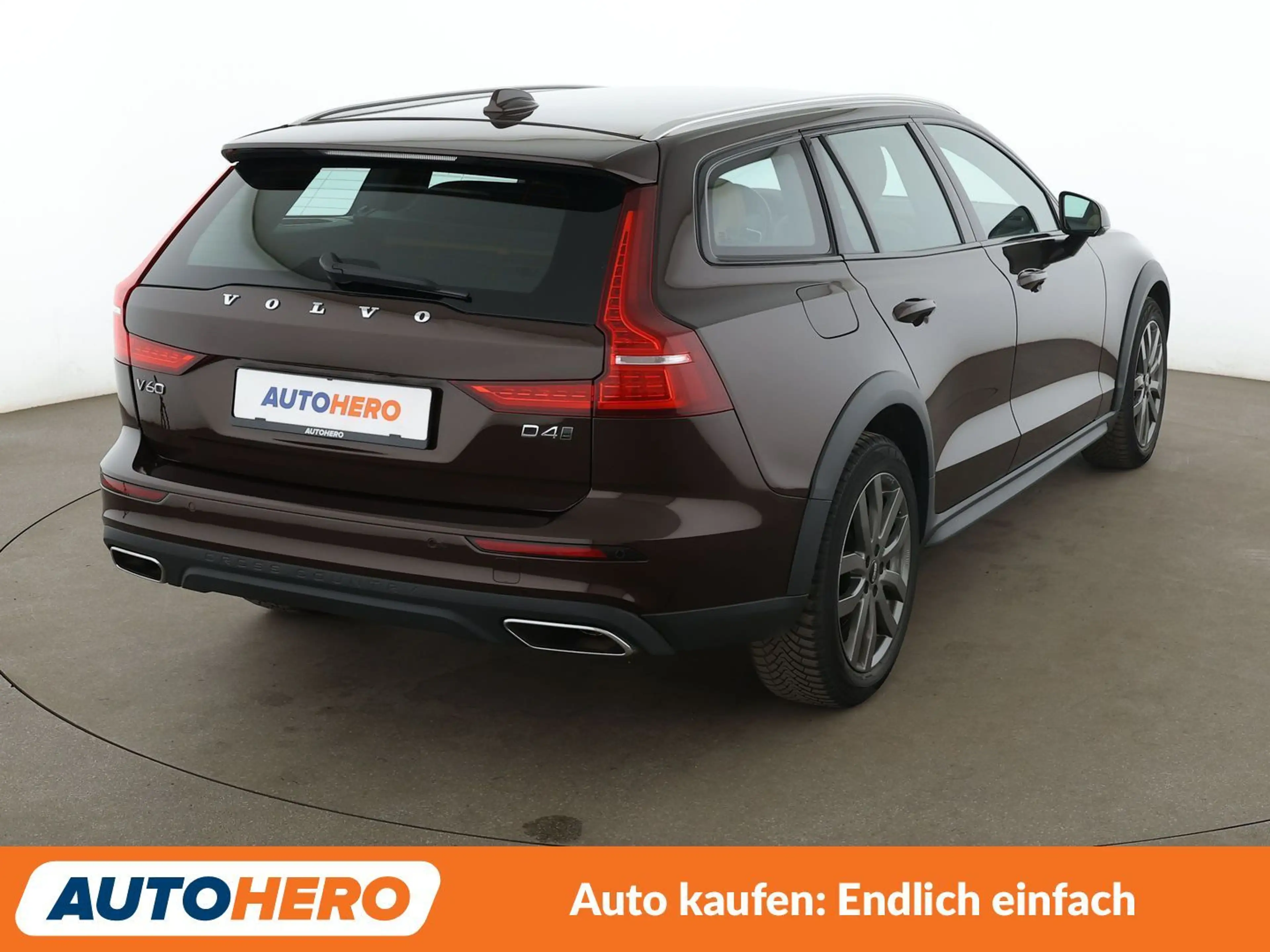 Volvo V60 Cross Country 2.0 D4 AWD Aut.*NAV*TEMP*360CAM*PDC*SHZ*AHK*ALU* — photo 6