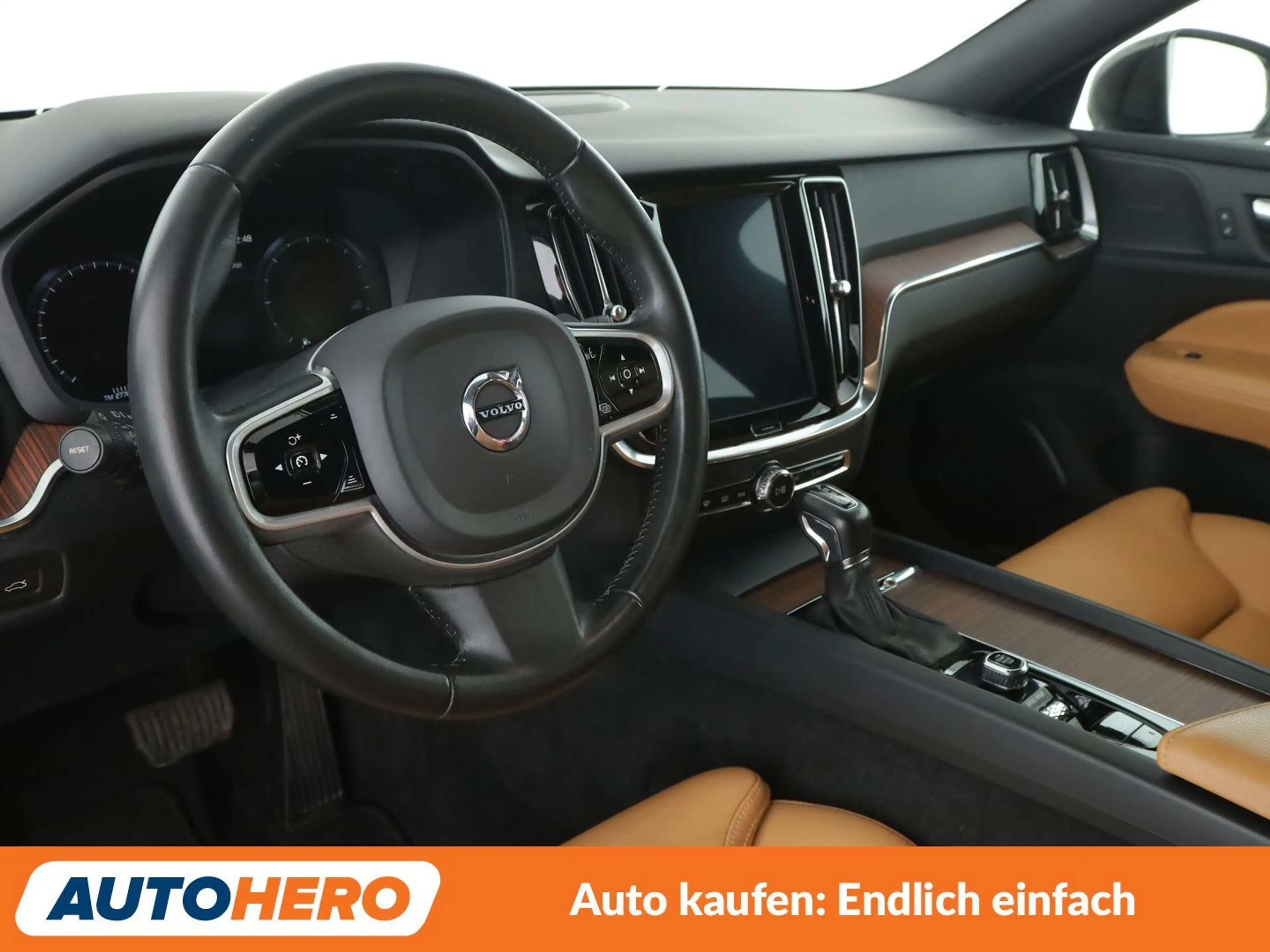 Volvo V60 Cross Country 2.0 D4 AWD Aut.*NAV*TEMP*360CAM*PDC*SHZ*AHK*ALU* — photo 11