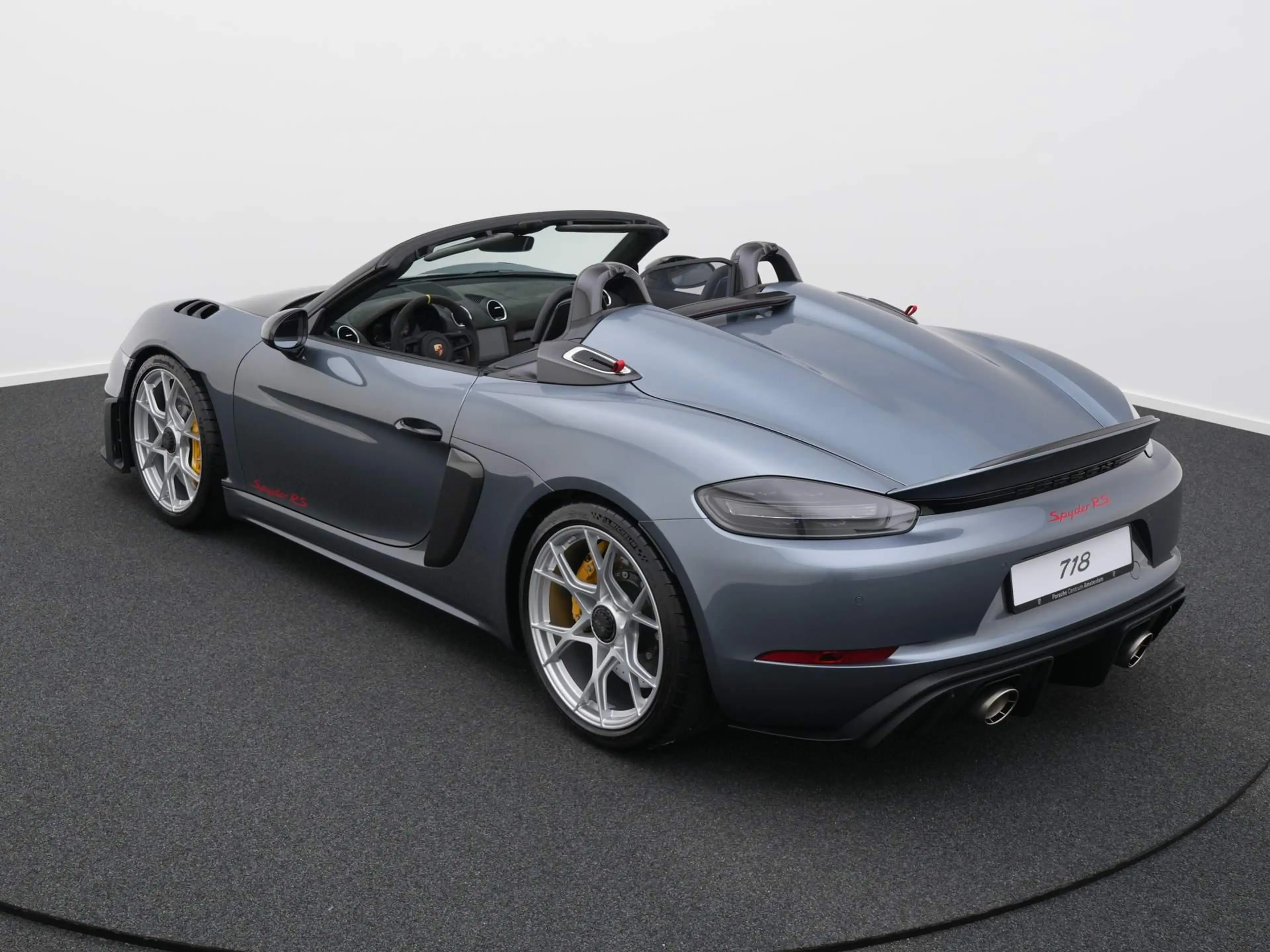 Porsche 718 Spyder RS — photo 13