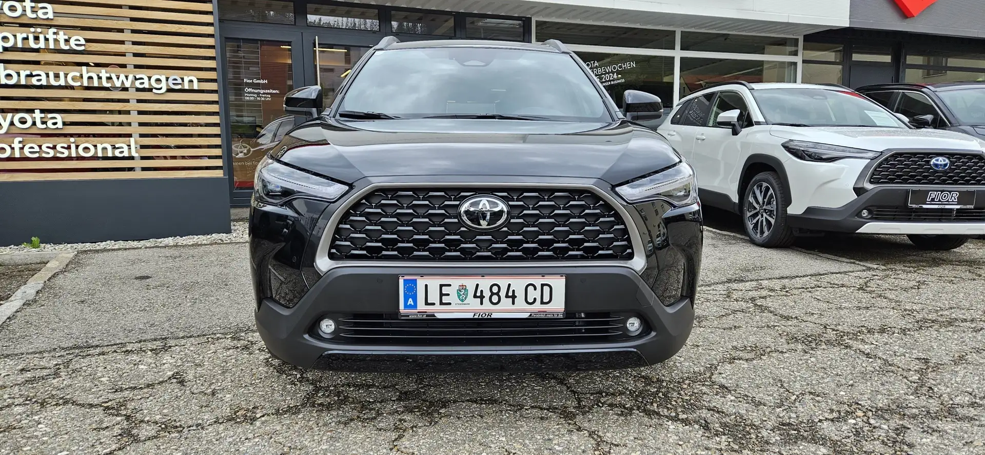 Toyota Corolla Cross XG10 FWD Active Drive Černá - 2