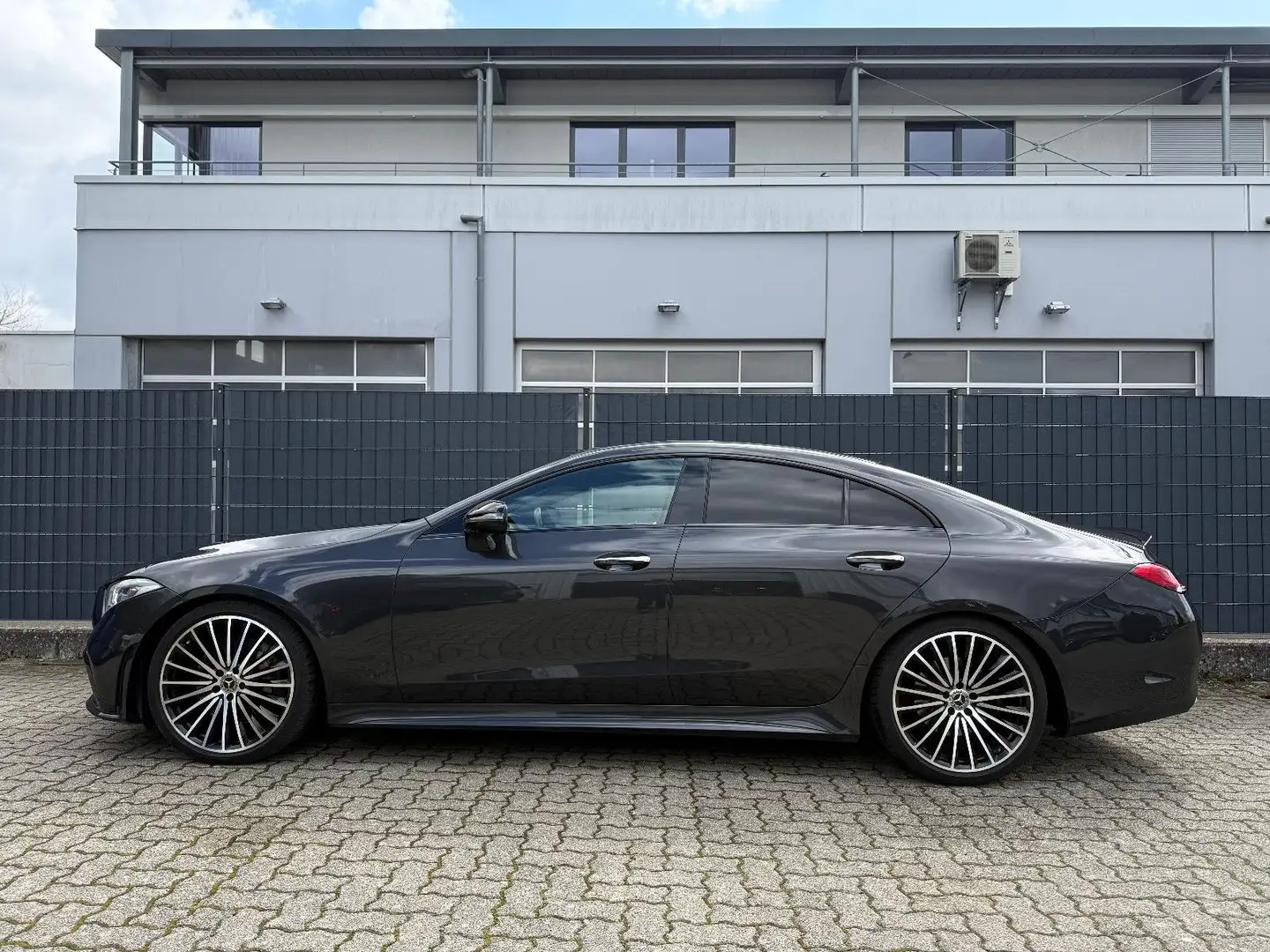 Mercedes-Benz CLS 400 d 4Matic [Massage|Burmester|HUD|360°] Gris - 2