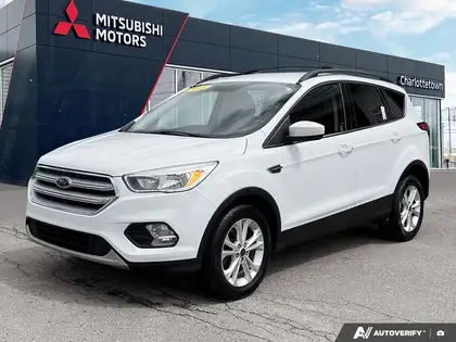 White 2018 Ford Escape SE AWD SUV / Crossover All-Wheel Drive 6-Speed Automatic