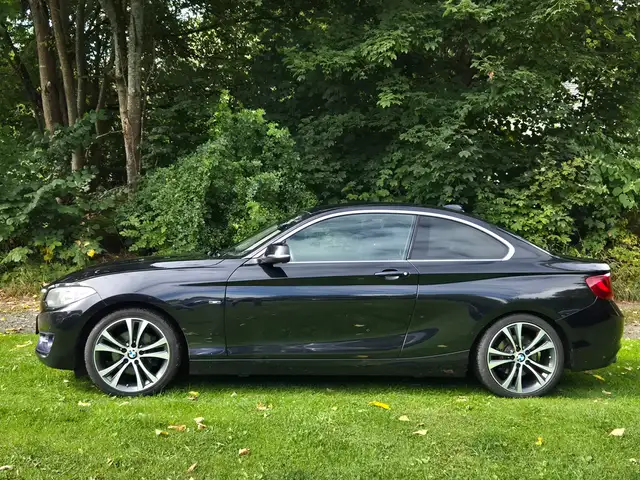 BMW 225 225 d Coupe SPORT NAV*PDC*LEDER*TÜV+SERVICE NEU