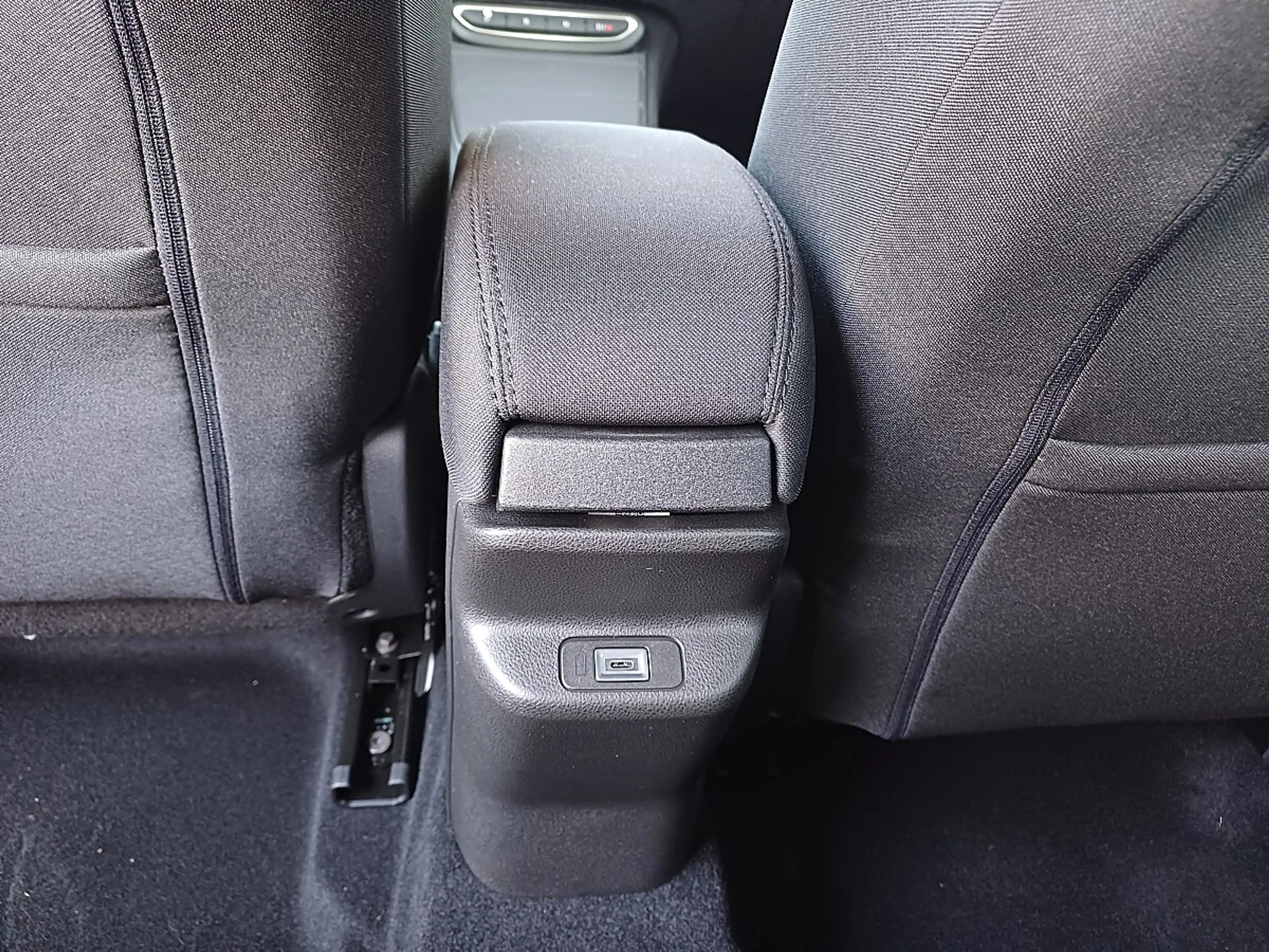 Fiat 600 Hybrid My25 Icon T-Gen3 — photo 11