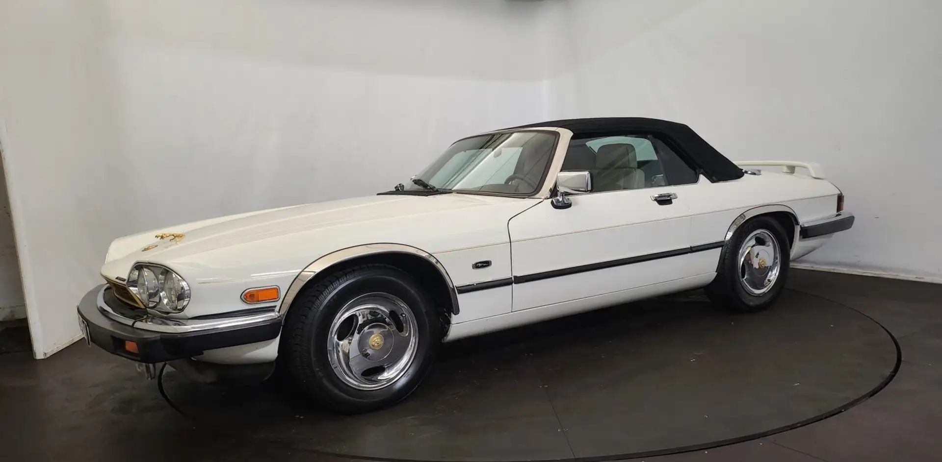 Jaguar XJS cabriolet Blanc - 2