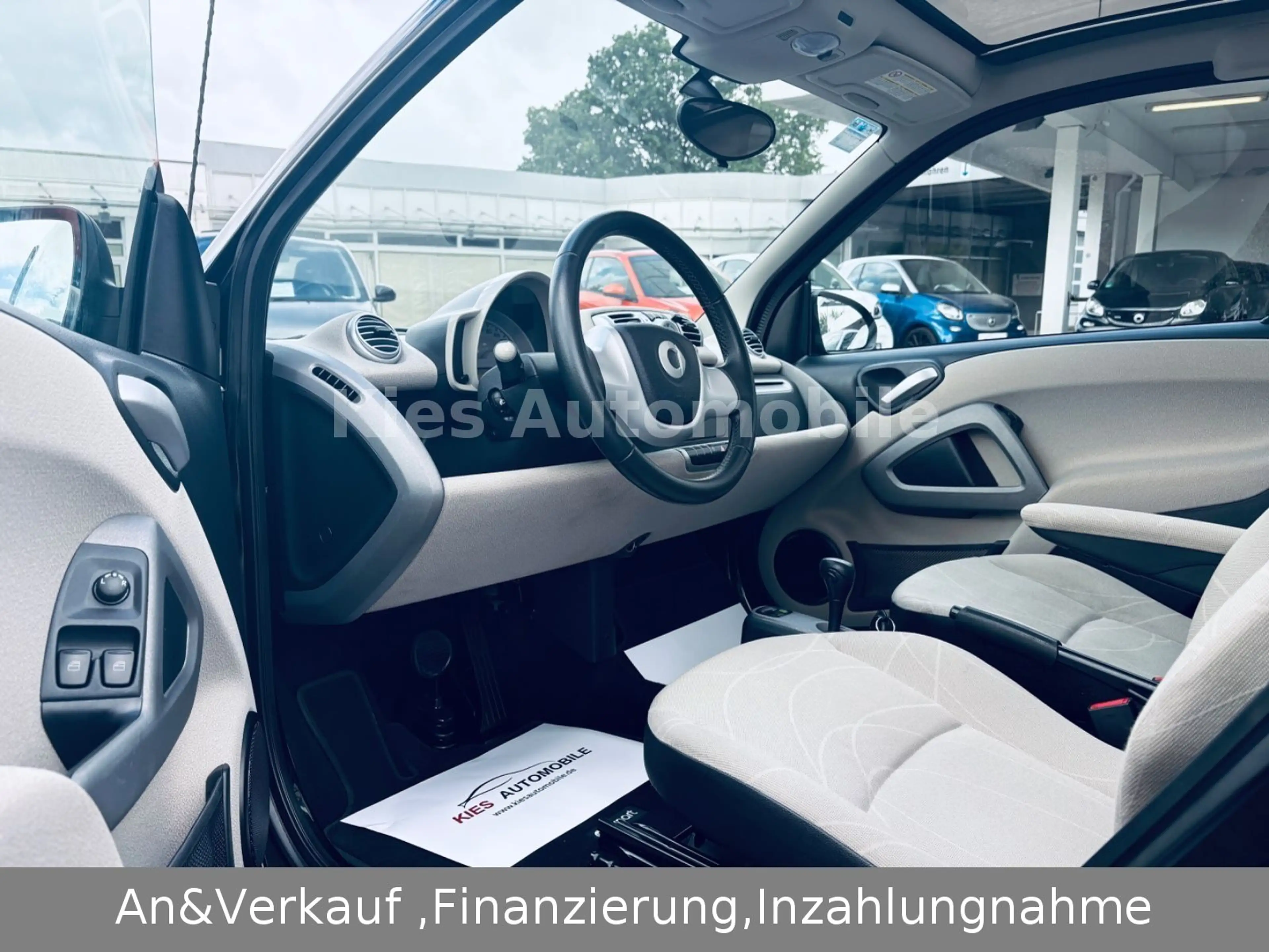 smart forTwo Passion AUTOM/SERVO/PANO/KLIMA/ALLWETTER — photo 12