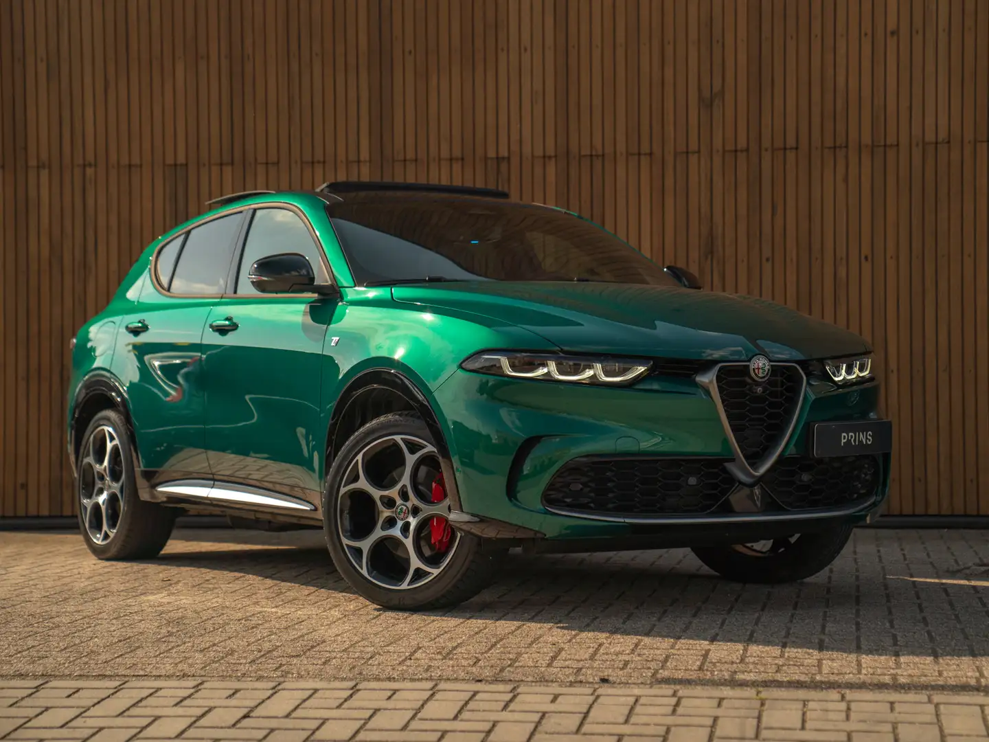 Alfa Romeo Tonale 1.3T PHEV Ti 280pk | Pano-dak | Harman/Kardon | LE Groen - 2