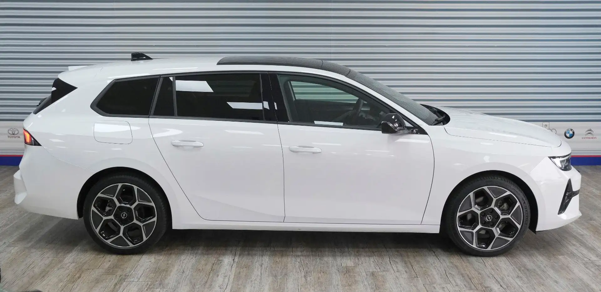 Opel Astra L 1.2 ST Ultimate *NAVI/HEAD-UP/SCHIEBED.* Blanc - 2