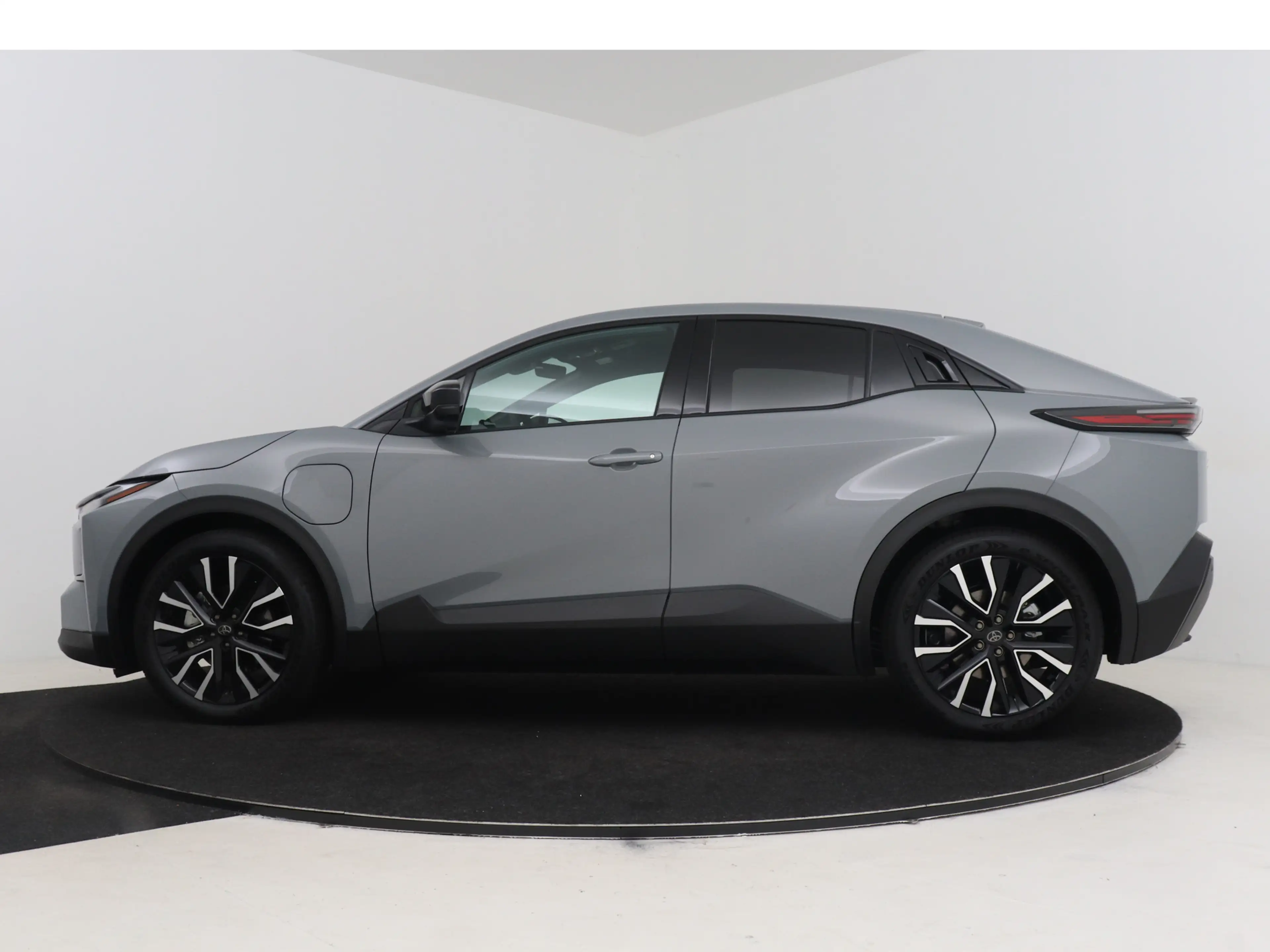 Toyota C-HR+ First Edition 77 kWh — photo 3