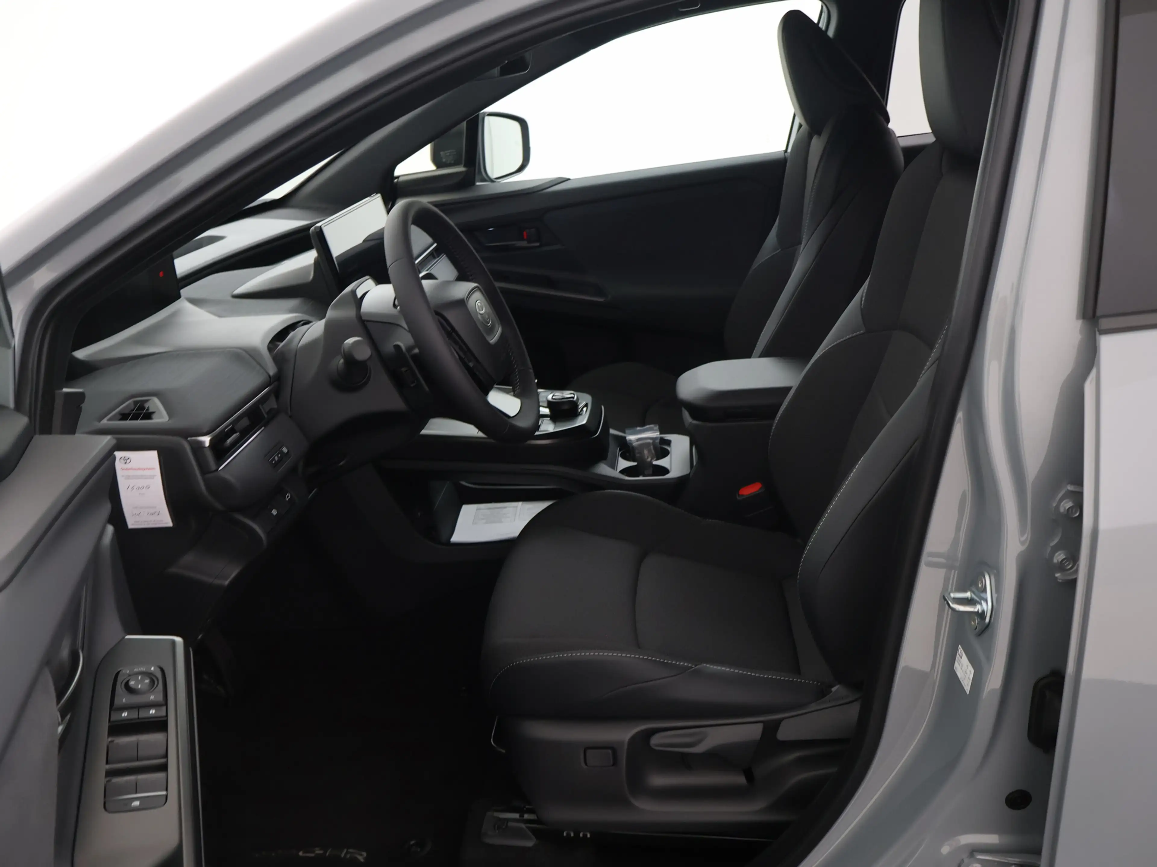 Toyota C-HR+ First Edition 77 kWh — photo 12