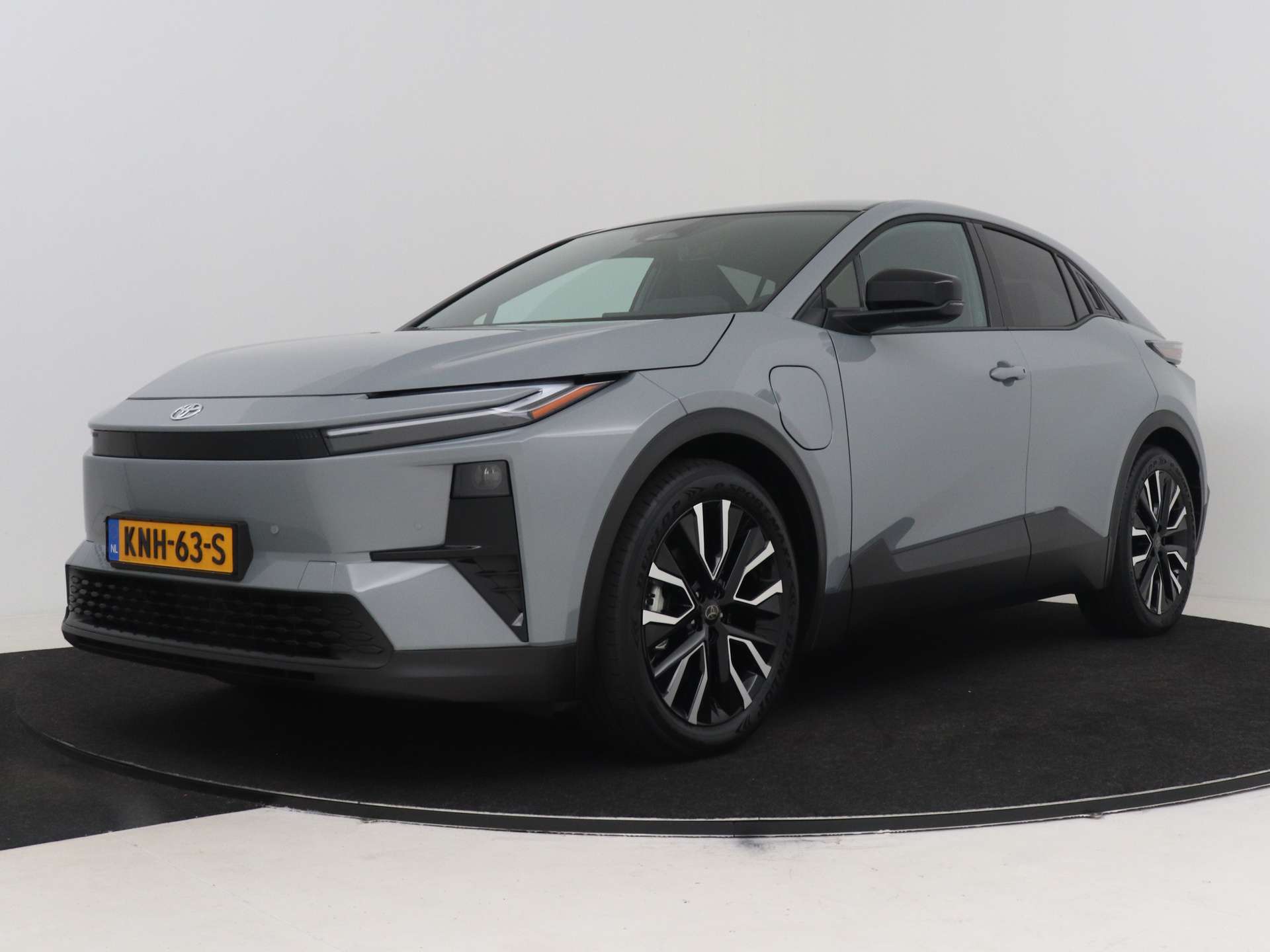 Toyota C-HR+