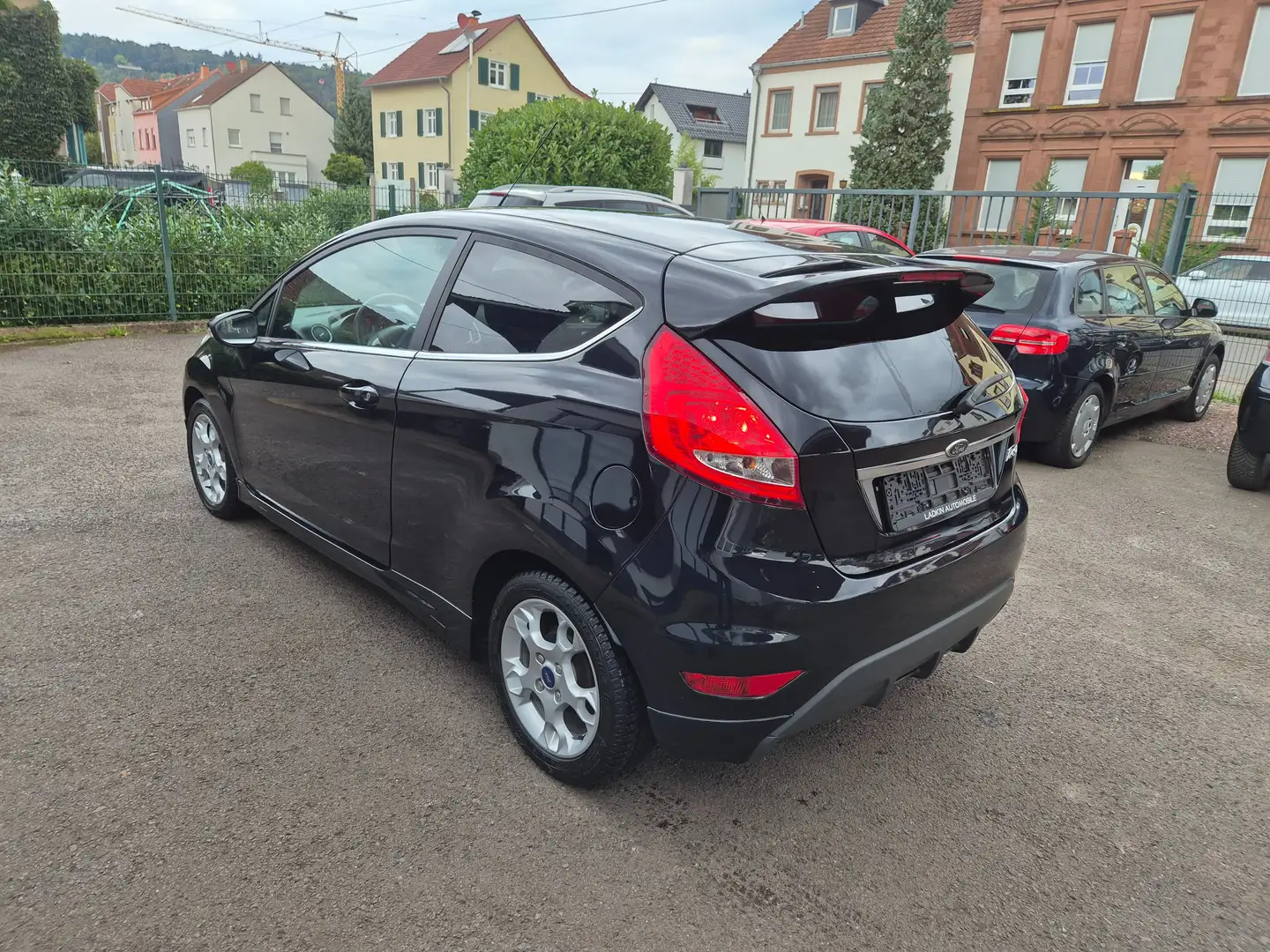 Ford Fiesta Titanium " Zahnriemen neu " Noir - 2