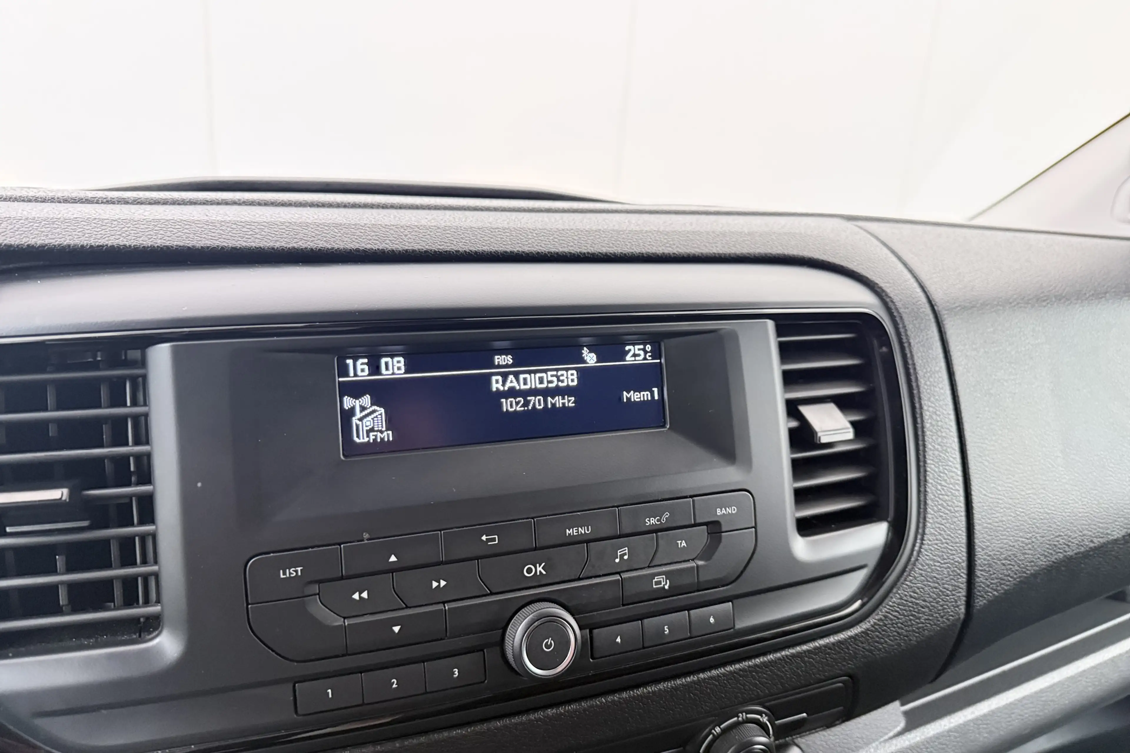 Peugeot Expert 1.5 BlueHDI 100 Standard Premium Trekhaak Houtenvl — photo 22